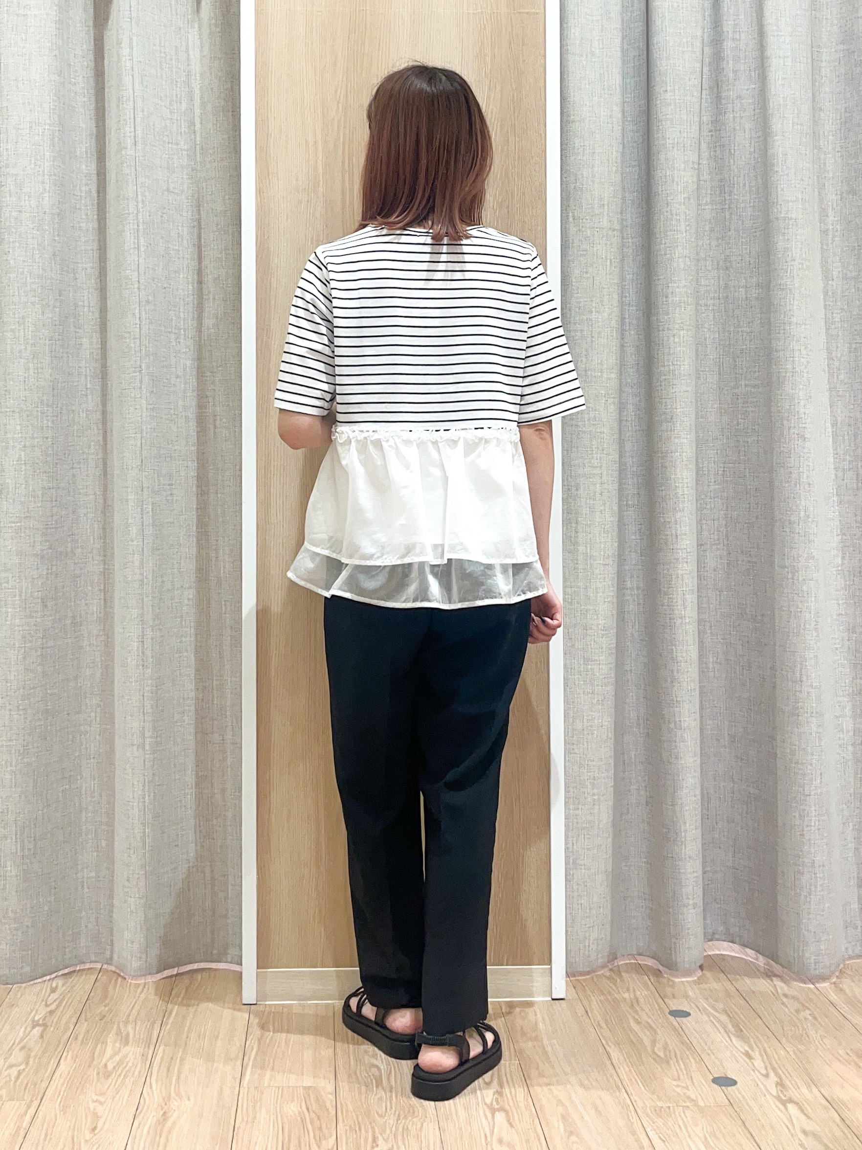 みーちゃんさんの「grove｜【体型カバー】INせず決まる、ウエストシアーフリルTシャツ」を使ったコーディネート