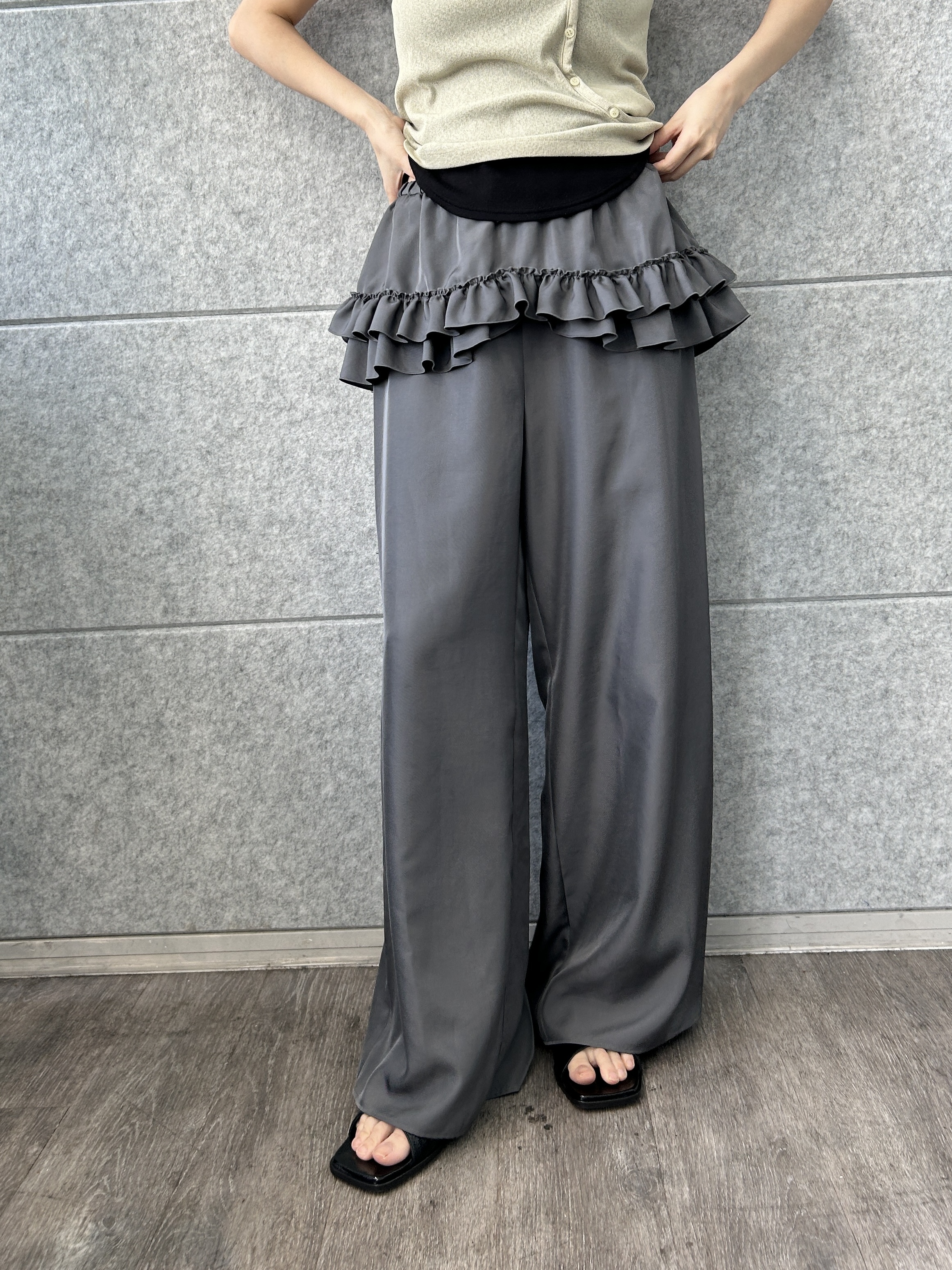 harunaさんの「CODE A｜soft button hood tee」を使ったコーディネート