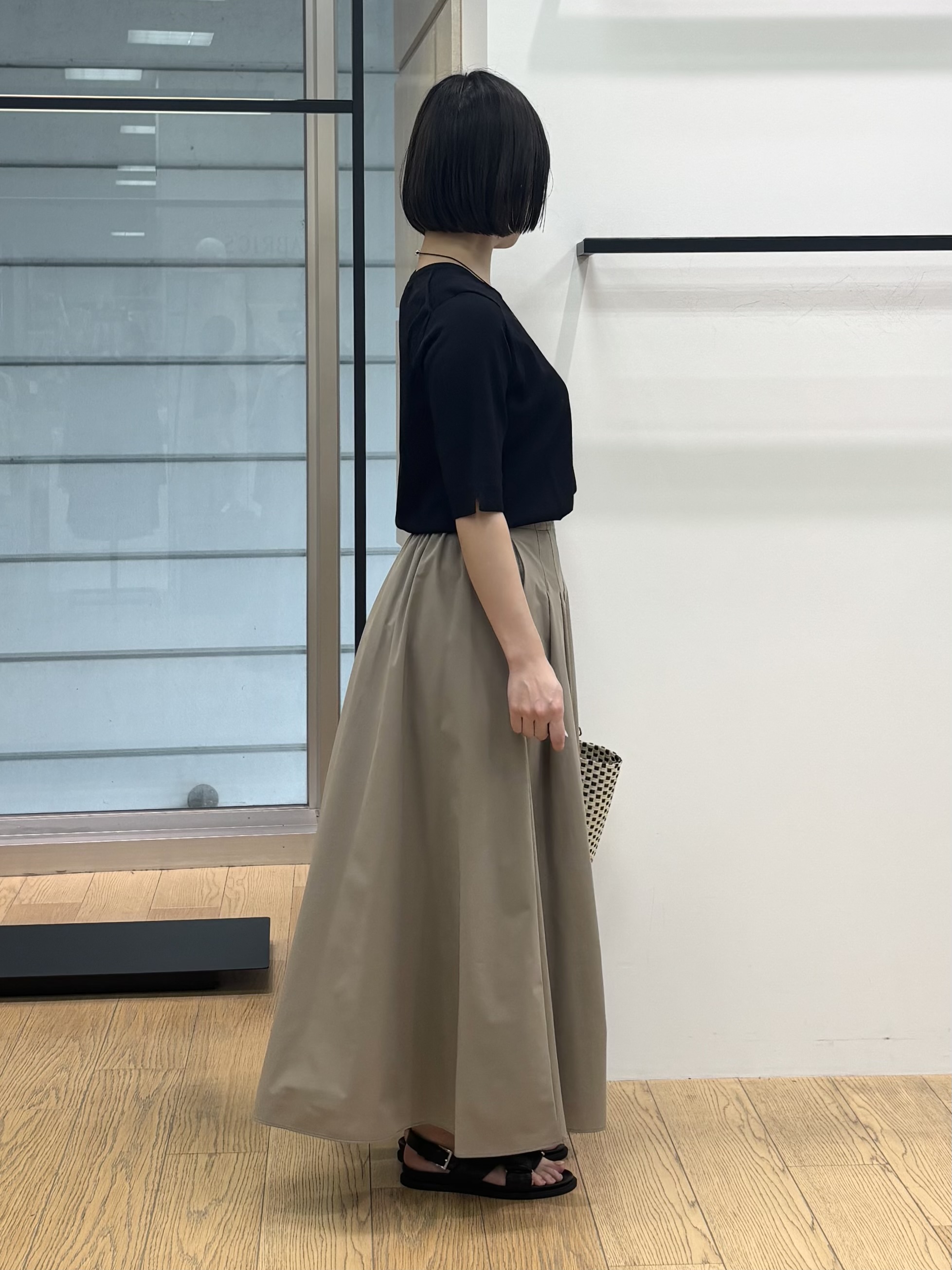 asamiさんの「INDIVI｜【UVケア/接触冷感／アンサンブル】丸首カーディガン＆袖スリット5分袖ニット」を使ったコーディネート
