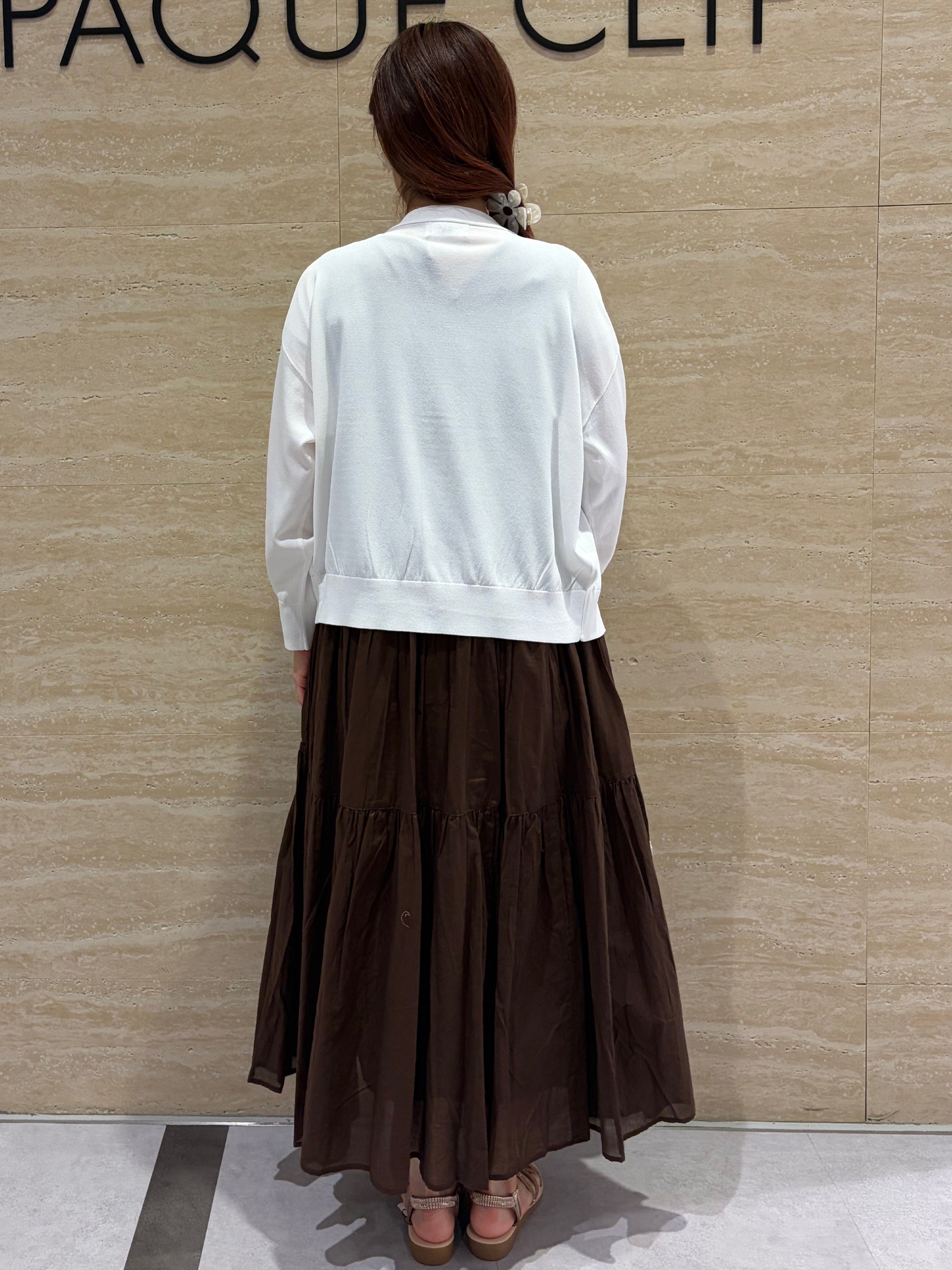 みやさんの「OPAQUE.CLIP｜【UV／接触冷感】Vネックリラクシーニットカーディガン《洗濯機OK／抗ピル》」を使ったコーディネート