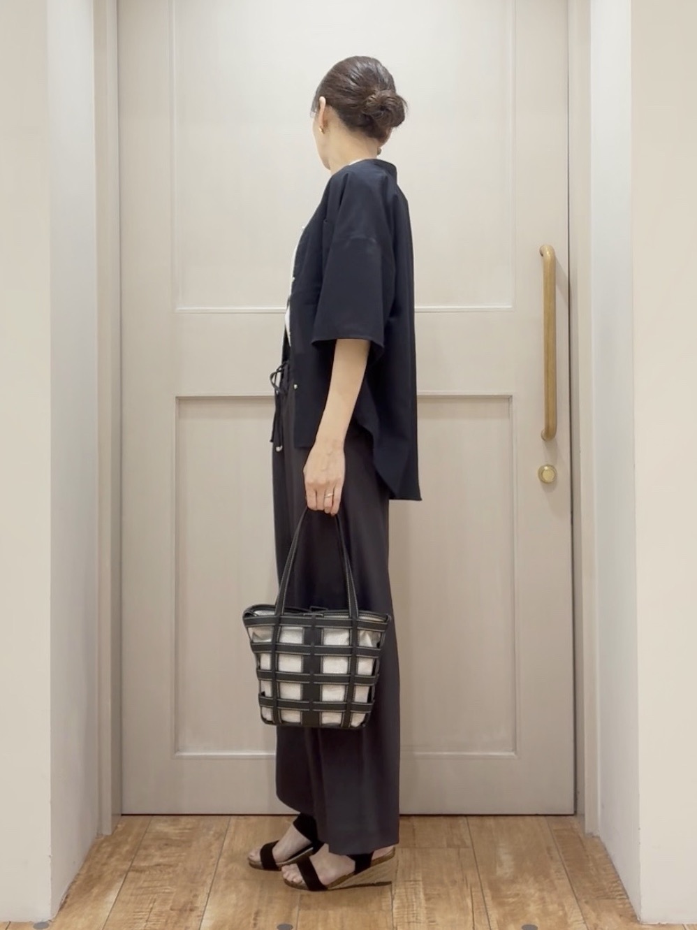 tamuさんの「SHOO･LA･RUE｜【洗濯機可/S-LL】大人の抜け感 ゆるっと5分袖シャツ」を使ったコーディネート