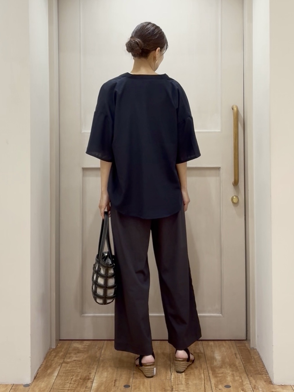 tamuさんの「SHOO･LA･RUE｜【洗濯機可/S-LL】大人の抜け感 ゆるっと5分袖シャツ」を使ったコーディネート