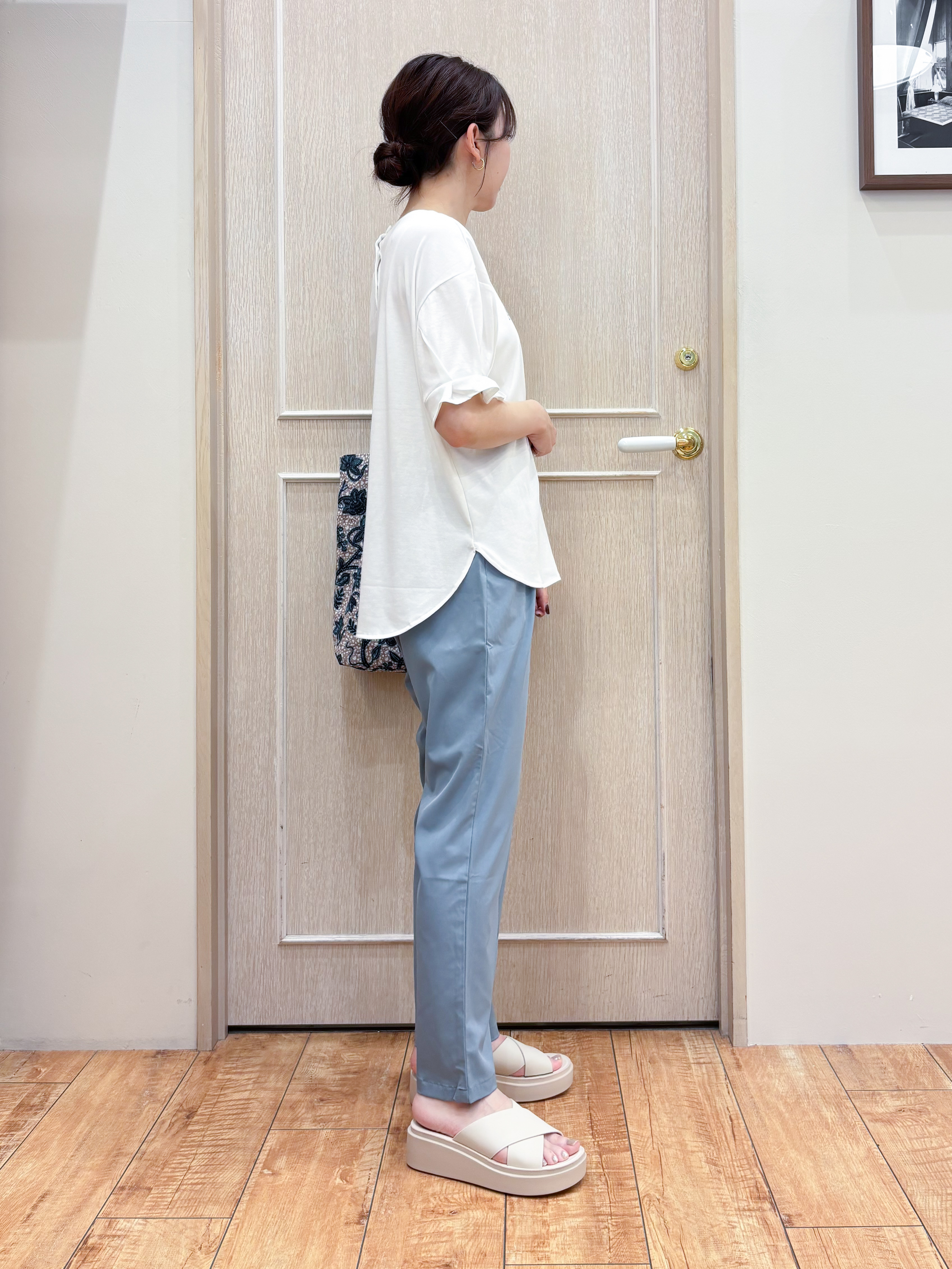 なみさんの「SHOO･LA･RUE｜【ひんやり/UV/吸水速乾/洗濯後しわになりにくい】ラッシュガードにもなる ストライプシャツ」を使ったコーディネート