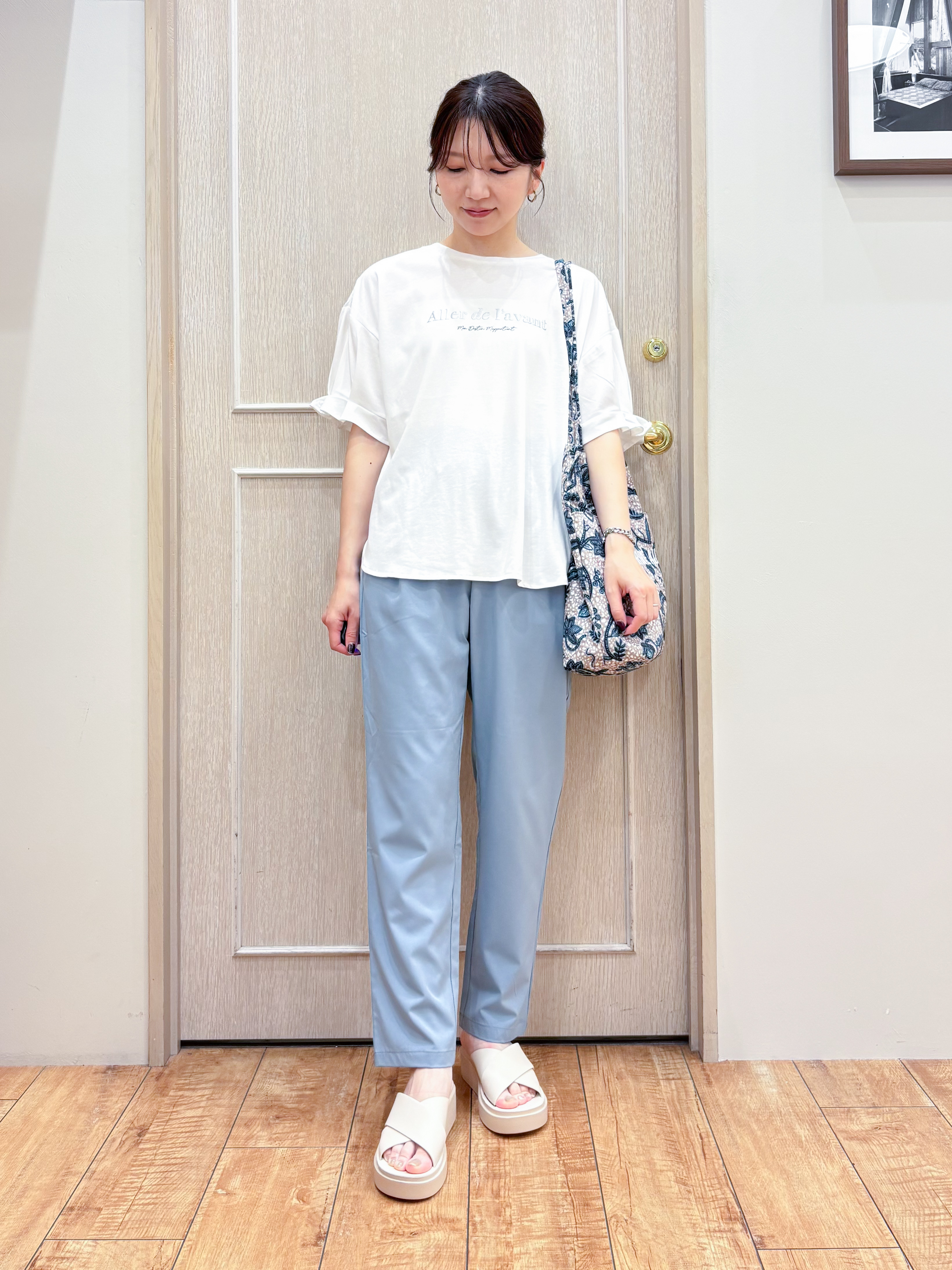 なみさんの「SHOO･LA･RUE｜【ひんやり/UV/吸水速乾/洗濯後しわになりにくい】ラッシュガードにもなる ストライプシャツ」を使ったコーディネート
