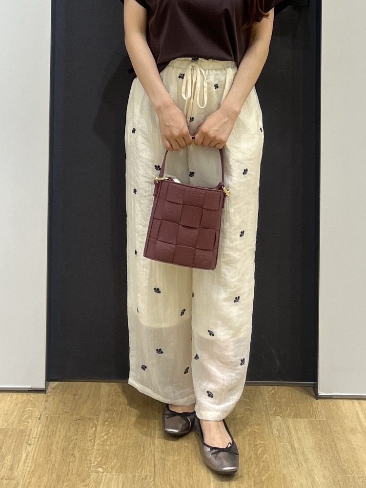 Minaさんの「Dessin｜【UVカット/接触冷感】美光沢カットソー」を使ったコーディネート