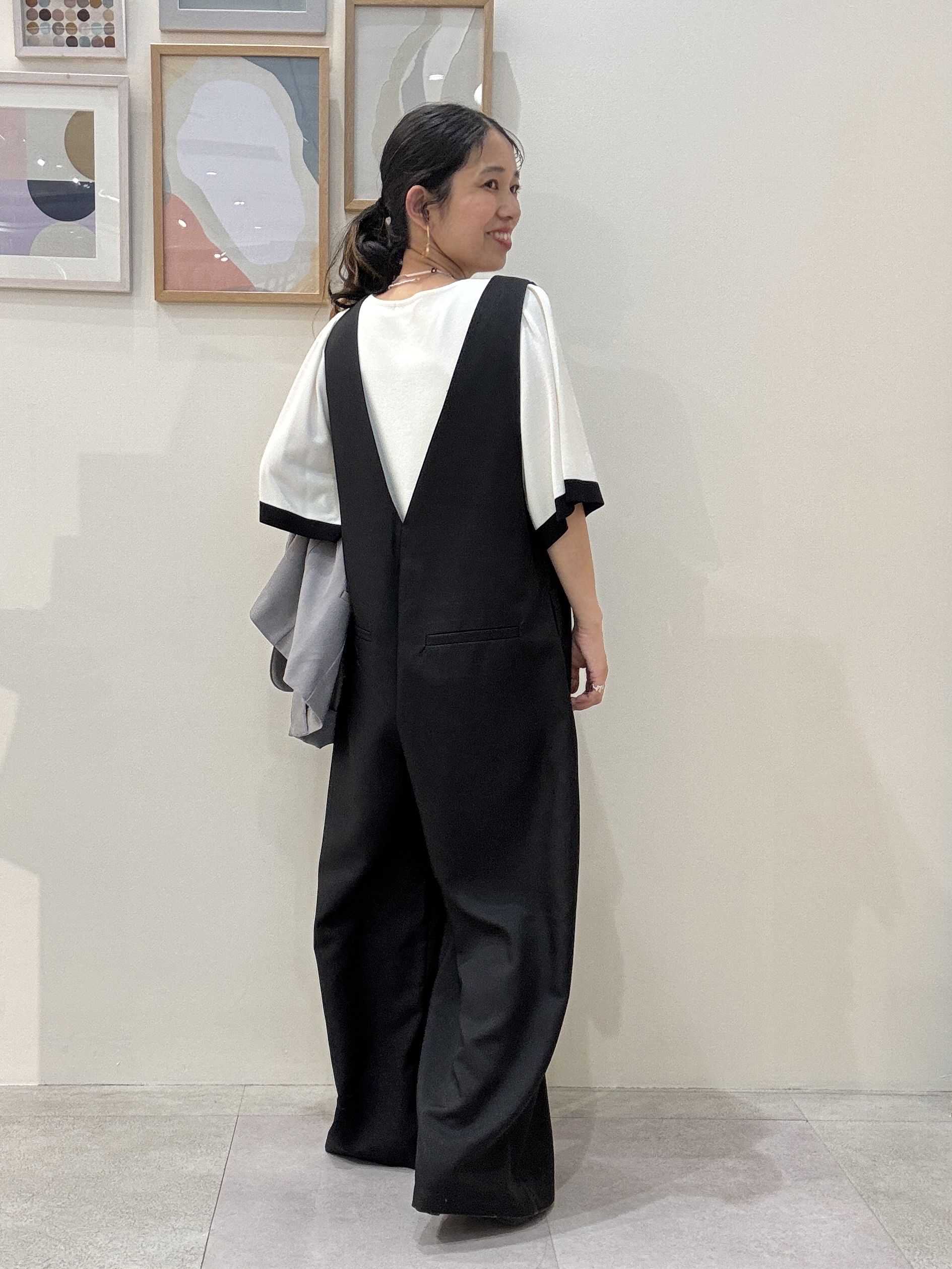 たけぴさんの「SHOO･LA･RUE｜【洗濯機可/UV/SS-3L】すっきり好印象 ノーカラージャケット」を使ったコーディネート