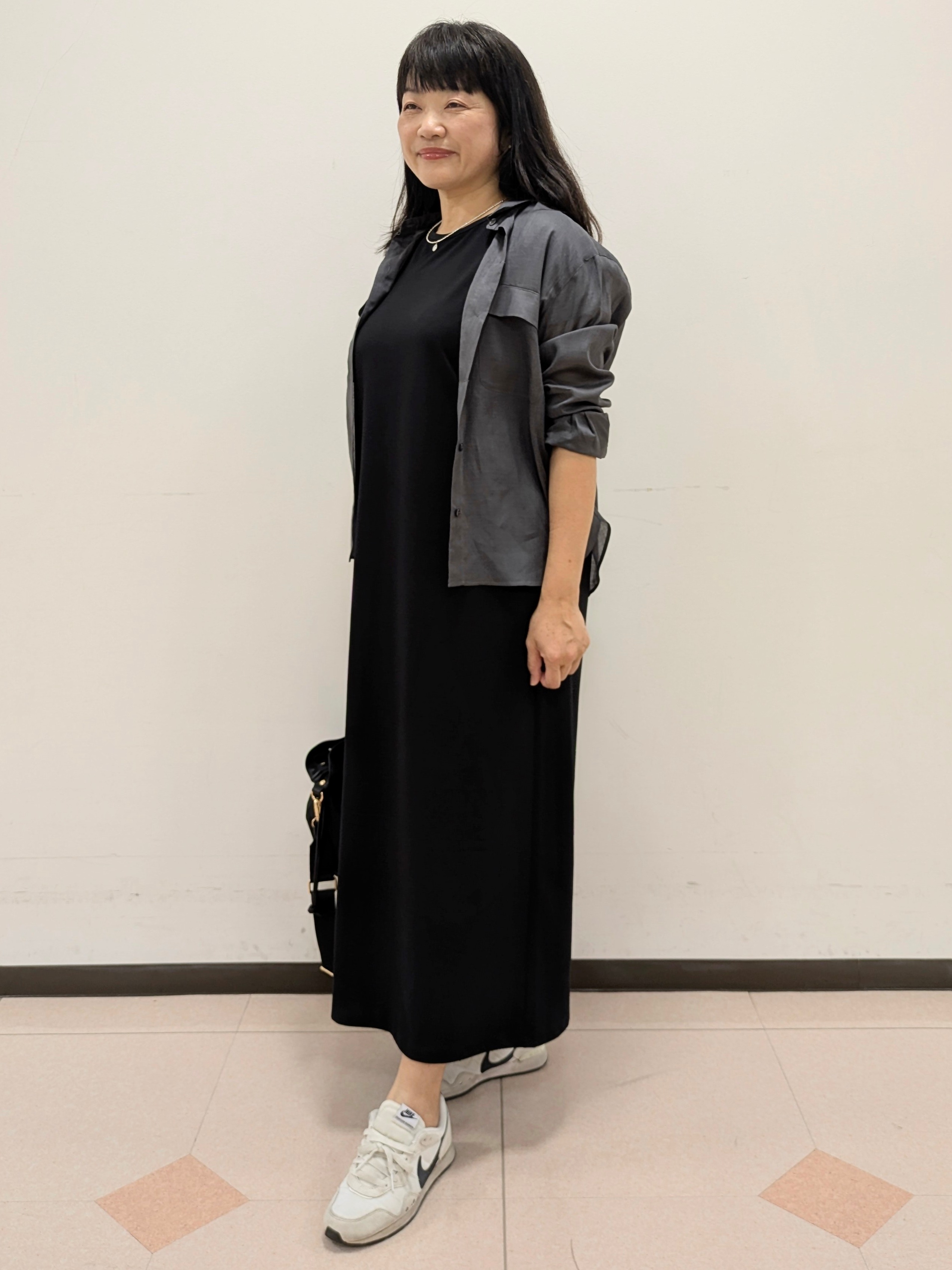 ともさんの「UNTITLED｜【古畑星夏さん着用/接触冷感】ドライタッチシャツ」を使ったコーディネート
