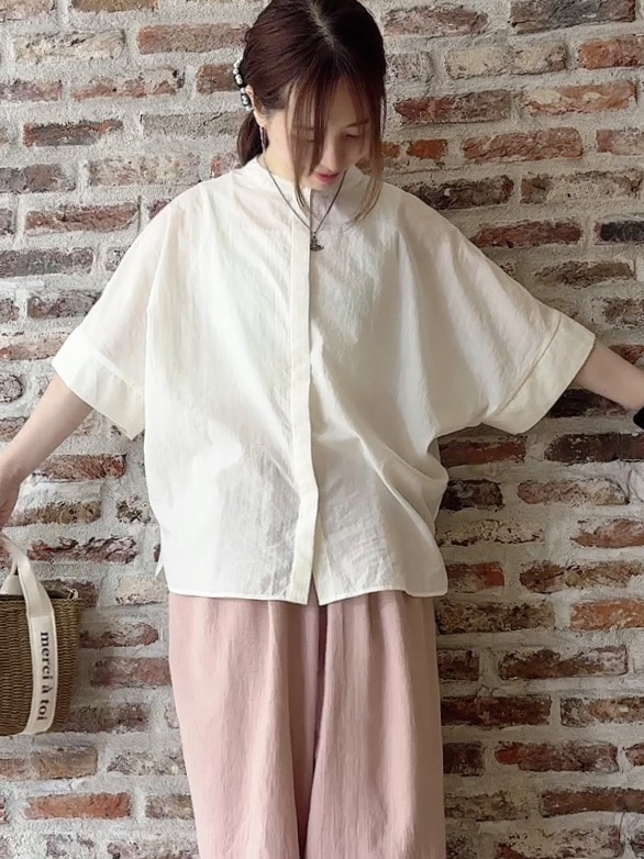 tokiさんの「THE SHOP TK｜【高レビュー/体型カバー】さらっと快適 ドルマン5分袖ブラウス」を使ったコーディネート
