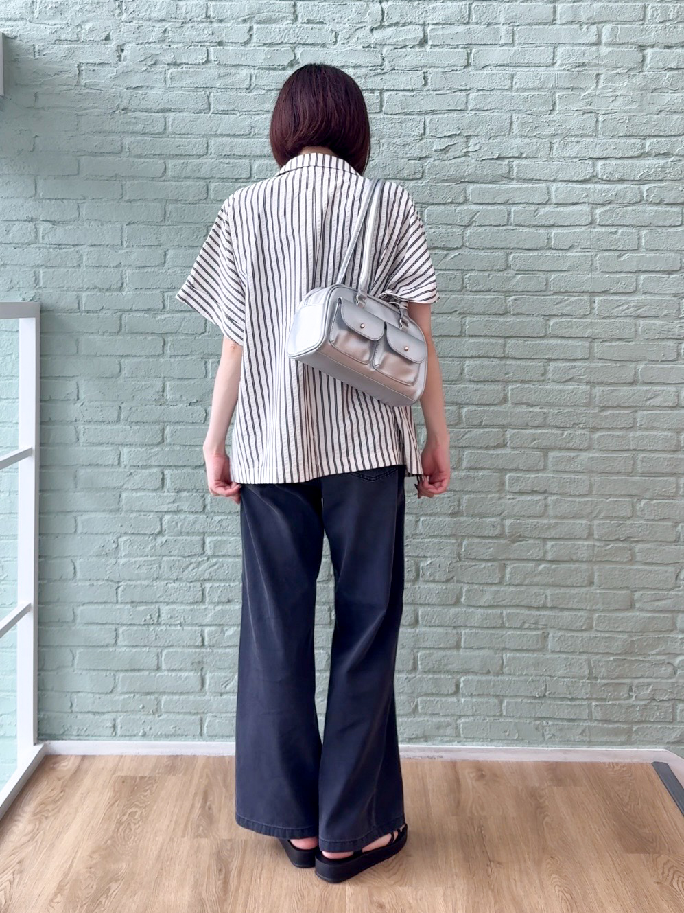 𝐜𝐡𝐢𝐤𝐚さんの「SHOO･LA･RUE｜【ひんやり/吸水速乾/セットアップ可】羽織るだけで主役になる サッカーストライプシャツジャケット」を使ったコーディネート