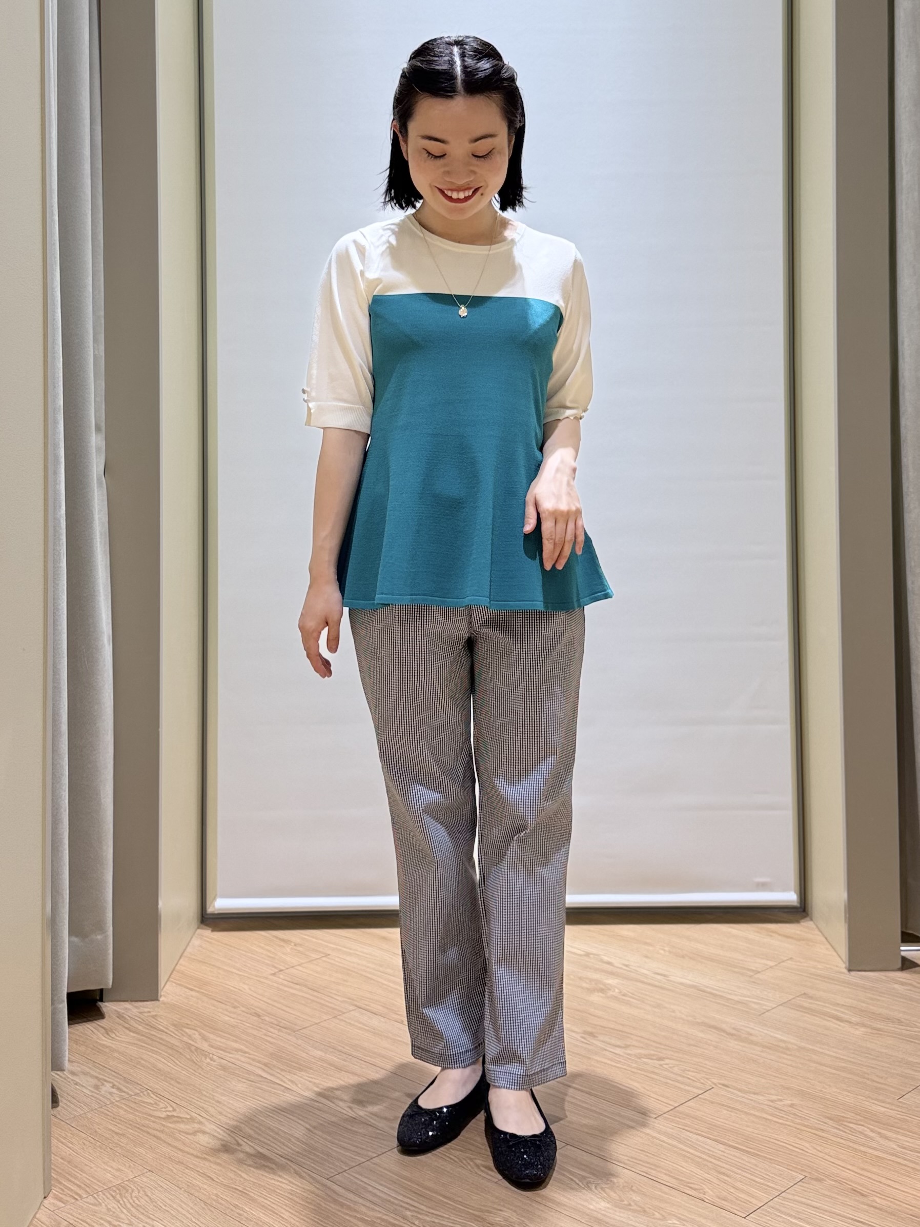 あんりさんの「grove｜【体型カバー/UV・ひんやり】一枚でコーデが決まる、配色フレアニットプルオーバー」を使ったコーディネート