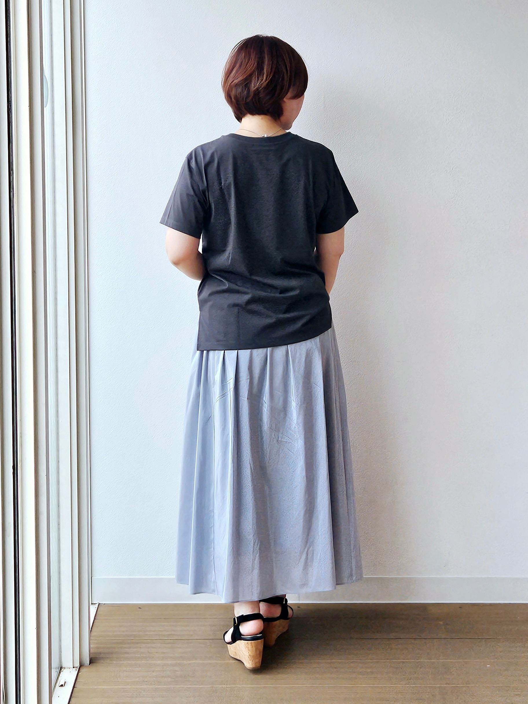 やじまさんの「UNTITLED｜【古畑星夏さん着用/ロゴ/プリント】グラフィックTシャツ」を使ったコーディネート