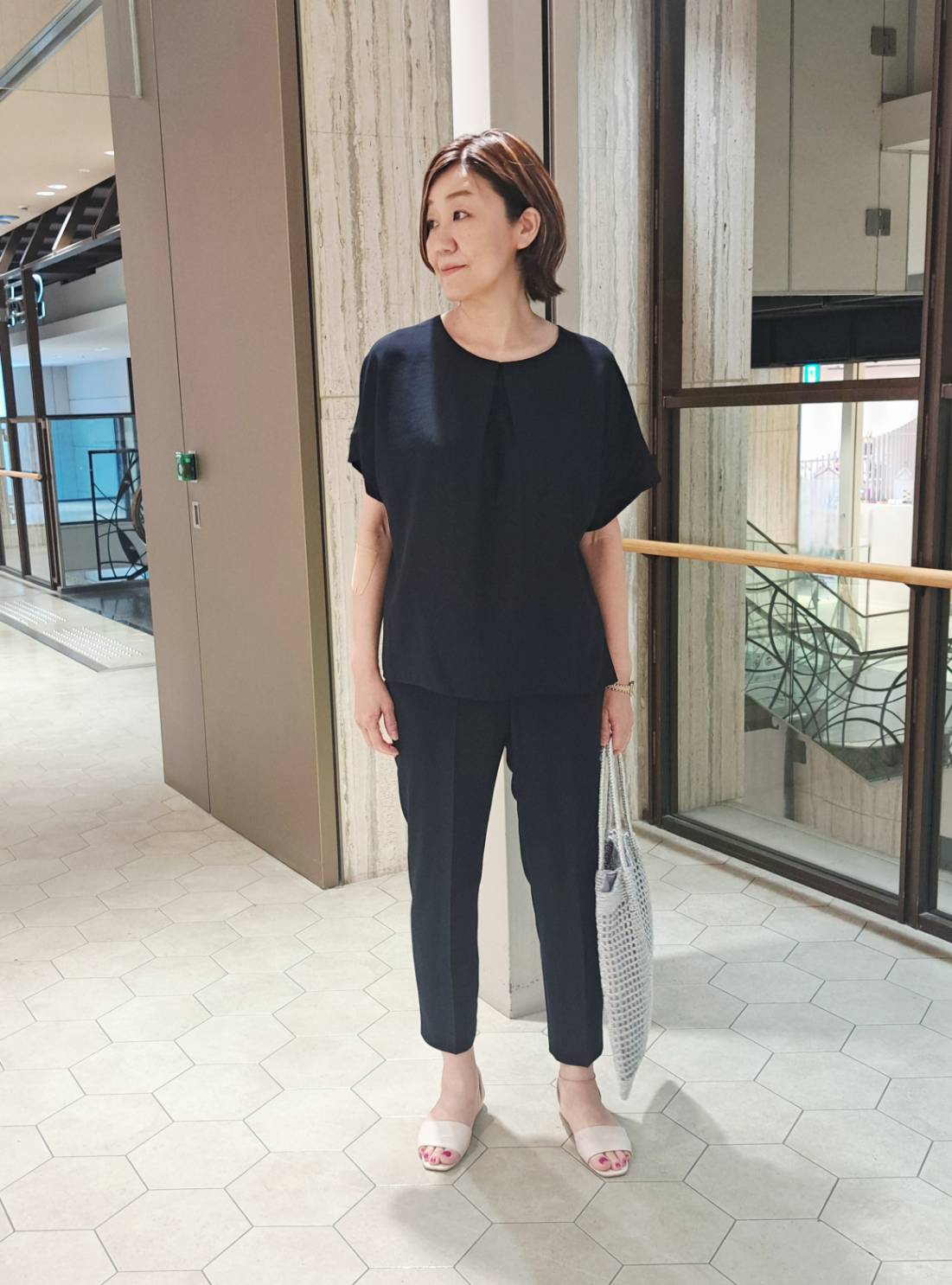 姉さんさんの「UNTITLED｜【前後2WAY/はっ水/セットアップ可】リラクシーフレンチスリーブブラウス」を使ったコーディネート