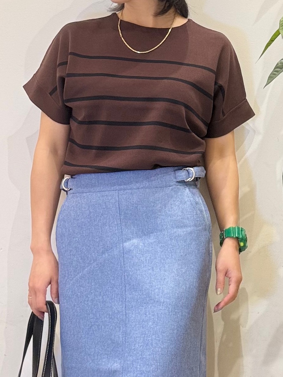 misakiさんの「SHOO･LA･RUE｜【毎日洗える/ひんやり/UV/S-LL】二の腕隠れる さらっとドルマン半袖ニット」を使ったコーディネート