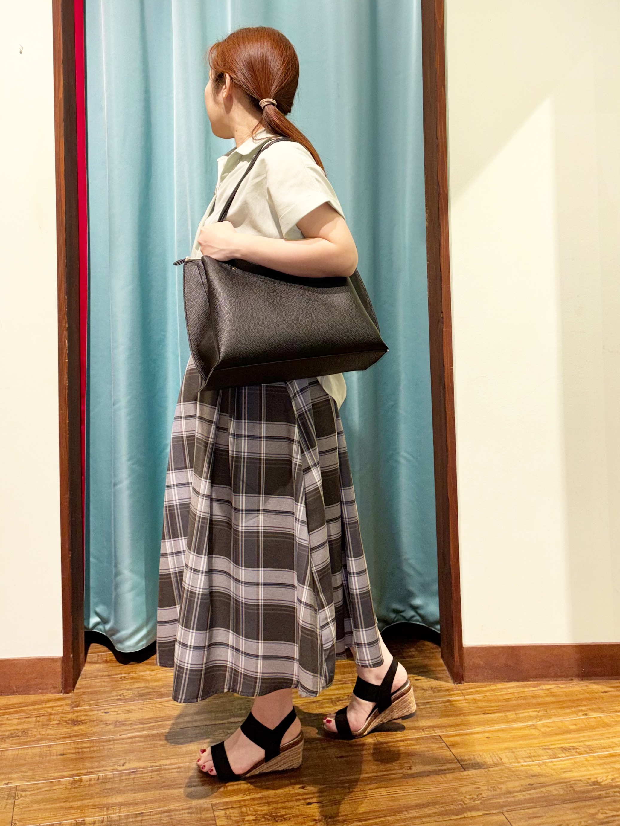 tukiさんの「SHOO･LA･RUE｜【ひんやり/UV】インせず着られる フレンチリネンスキッパーシャツ」を使ったコーディネート