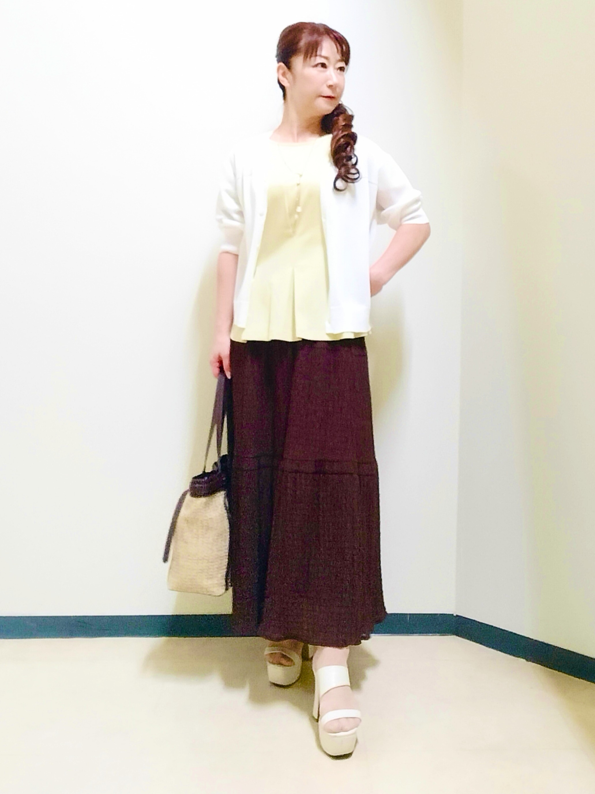 花さんの「Reflect｜Vネックニットカーディガン」を使ったコーディネート