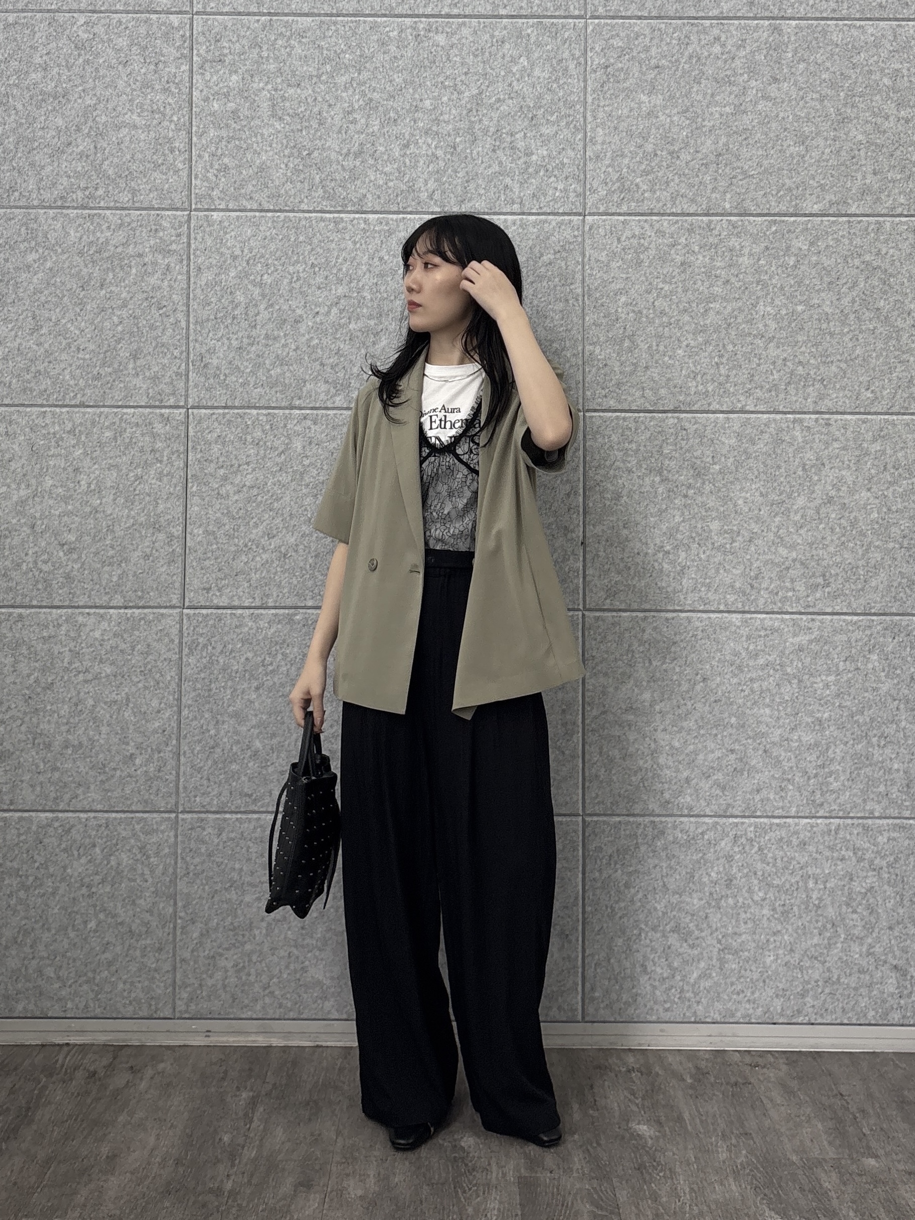rinaさんの「INDIVI｜タイポグラフィTシャツ【接触冷感】」を使ったコーディネート