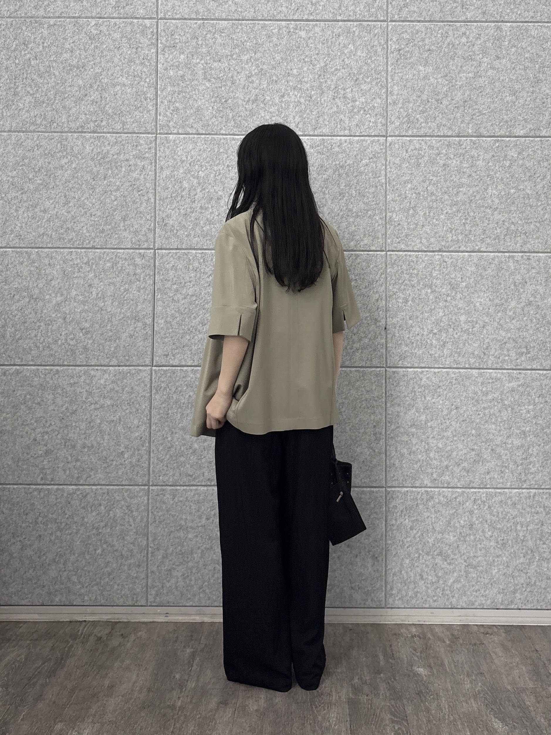 rinaさんの「INDIVI｜タイポグラフィTシャツ【接触冷感】」を使ったコーディネート