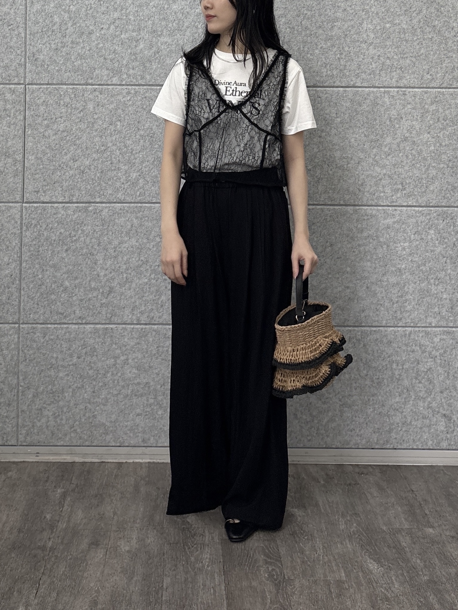 rinaさんの「INDIVI｜タイポグラフィTシャツ【接触冷感】」を使ったコーディネート