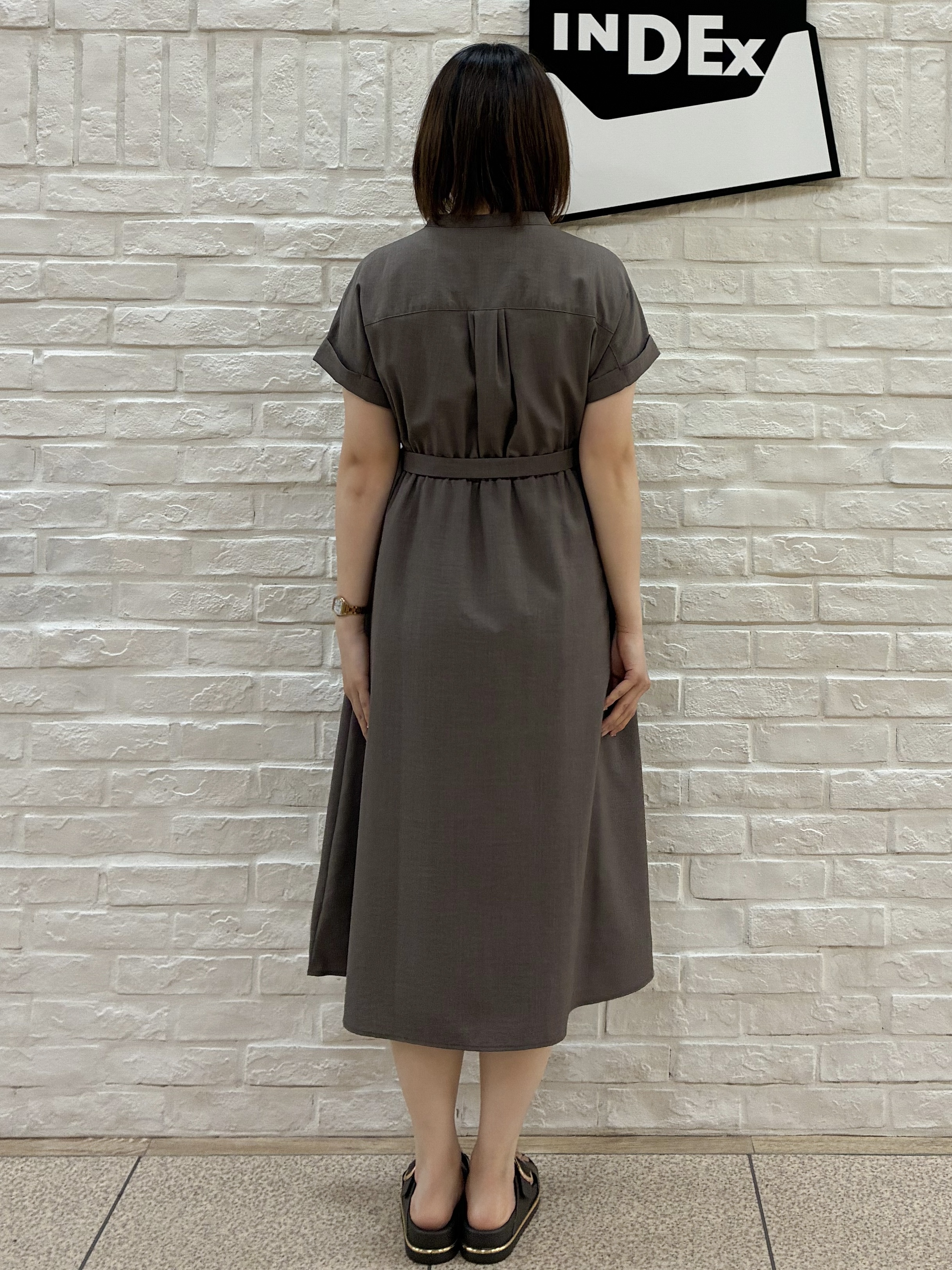 mihaさんの「index｜ダブルポケットスキッパーワンピース【防シワ／洗濯機OK】《XS～3L／6col》」を使ったコーディネート