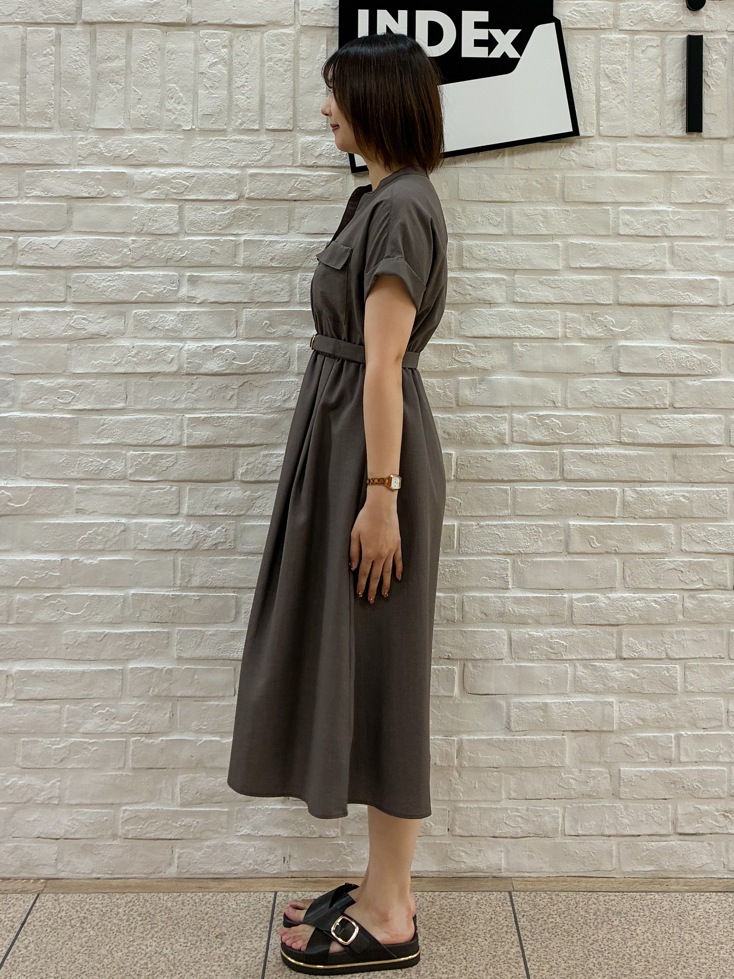 mihaさんの「index｜ダブルポケットスキッパーワンピース【防シワ／洗濯機OK】《XS～3L／6col》」を使ったコーディネート