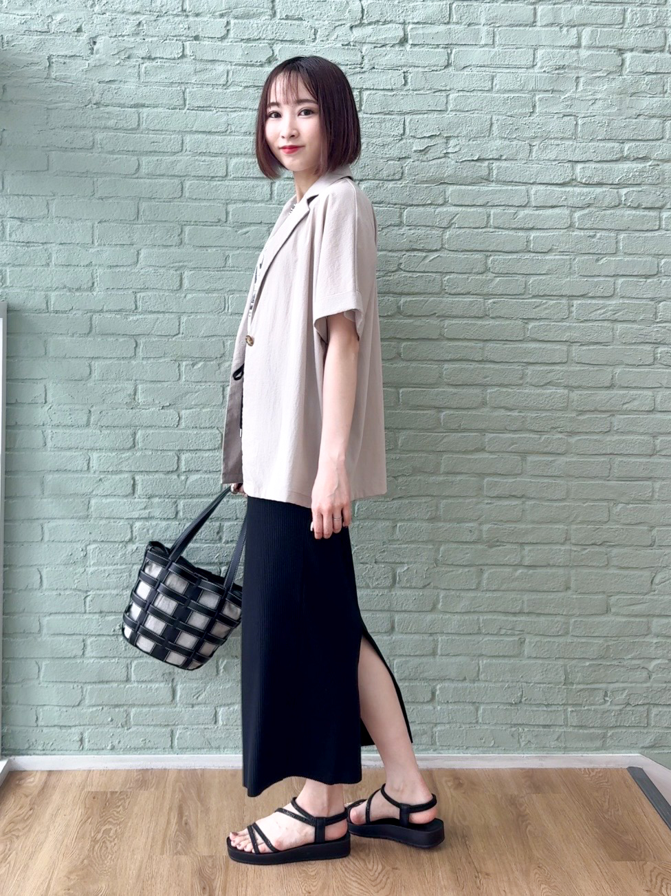 𝐜𝐡𝐢𝐤𝐚さんの「SHOO･LA･RUE｜【高レビュー/洗濯機可/セットアップ可】軽凛(かろりん) ひんやり半袖ジャケット」を使ったコーディネート