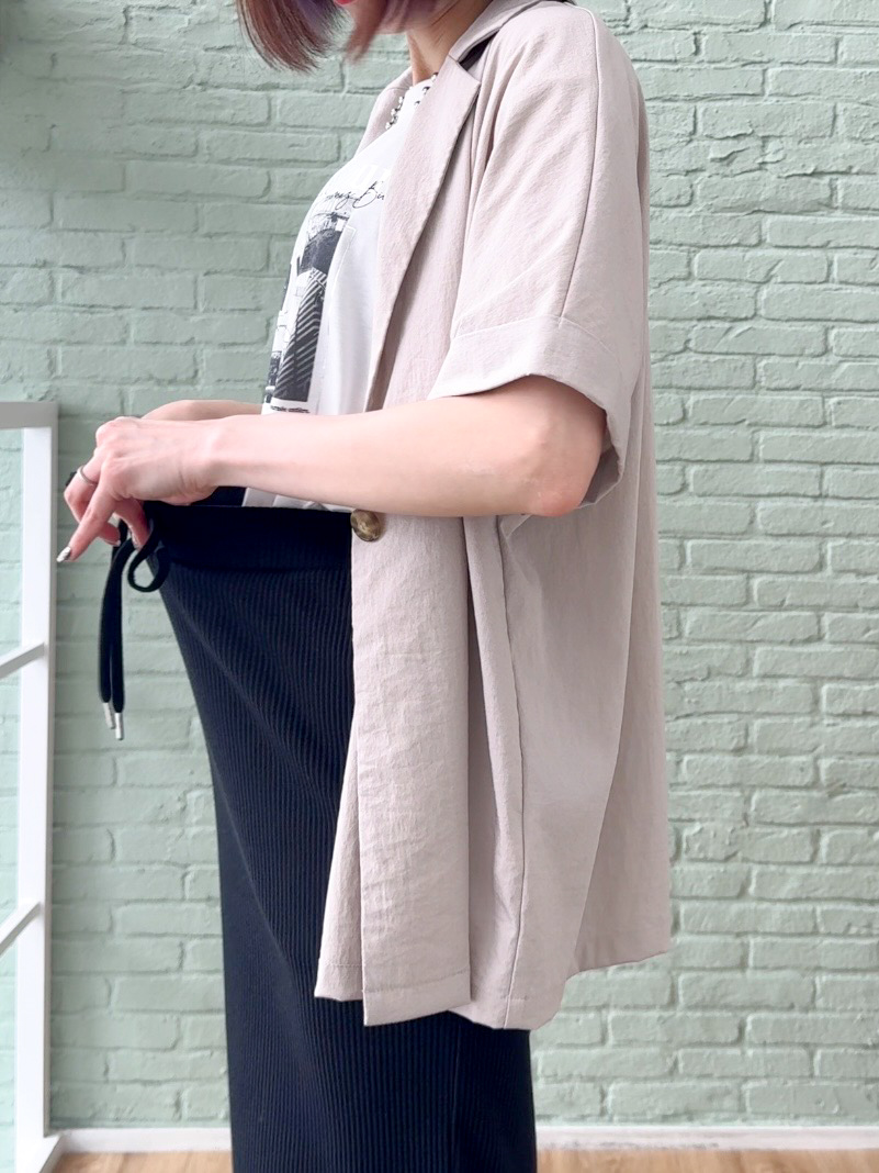 𝐜𝐡𝐢𝐤𝐚さんの「SHOO･LA･RUE｜【高レビュー/洗濯機可/セットアップ可】軽凛(かろりん) ひんやり半袖ジャケット」を使ったコーディネート