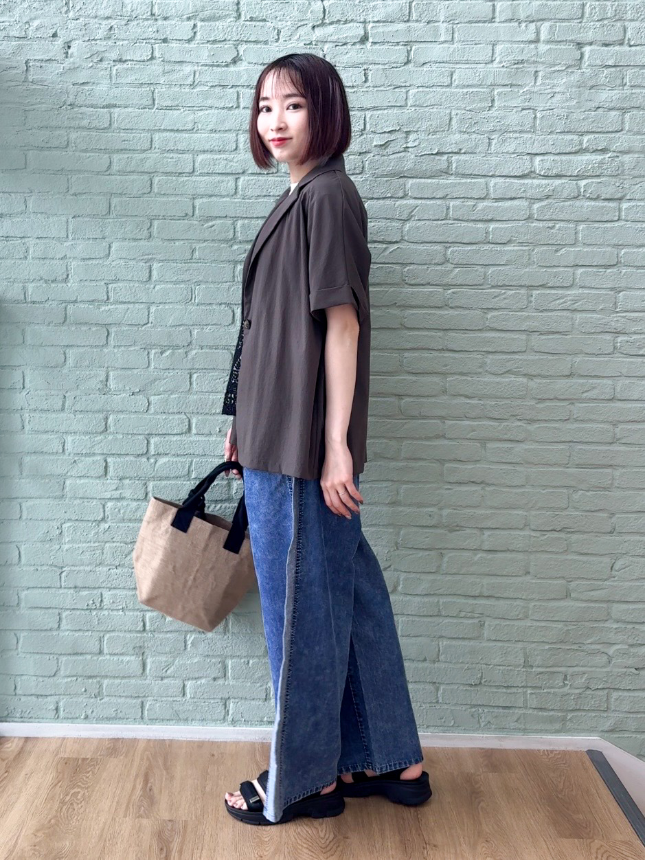 𝐜𝐡𝐢𝐤𝐚さんの「SHOO･LA･RUE｜【高レビュー/洗濯機可/セットアップ可】軽凛(かろりん) ひんやり半袖ジャケット」を使ったコーディネート