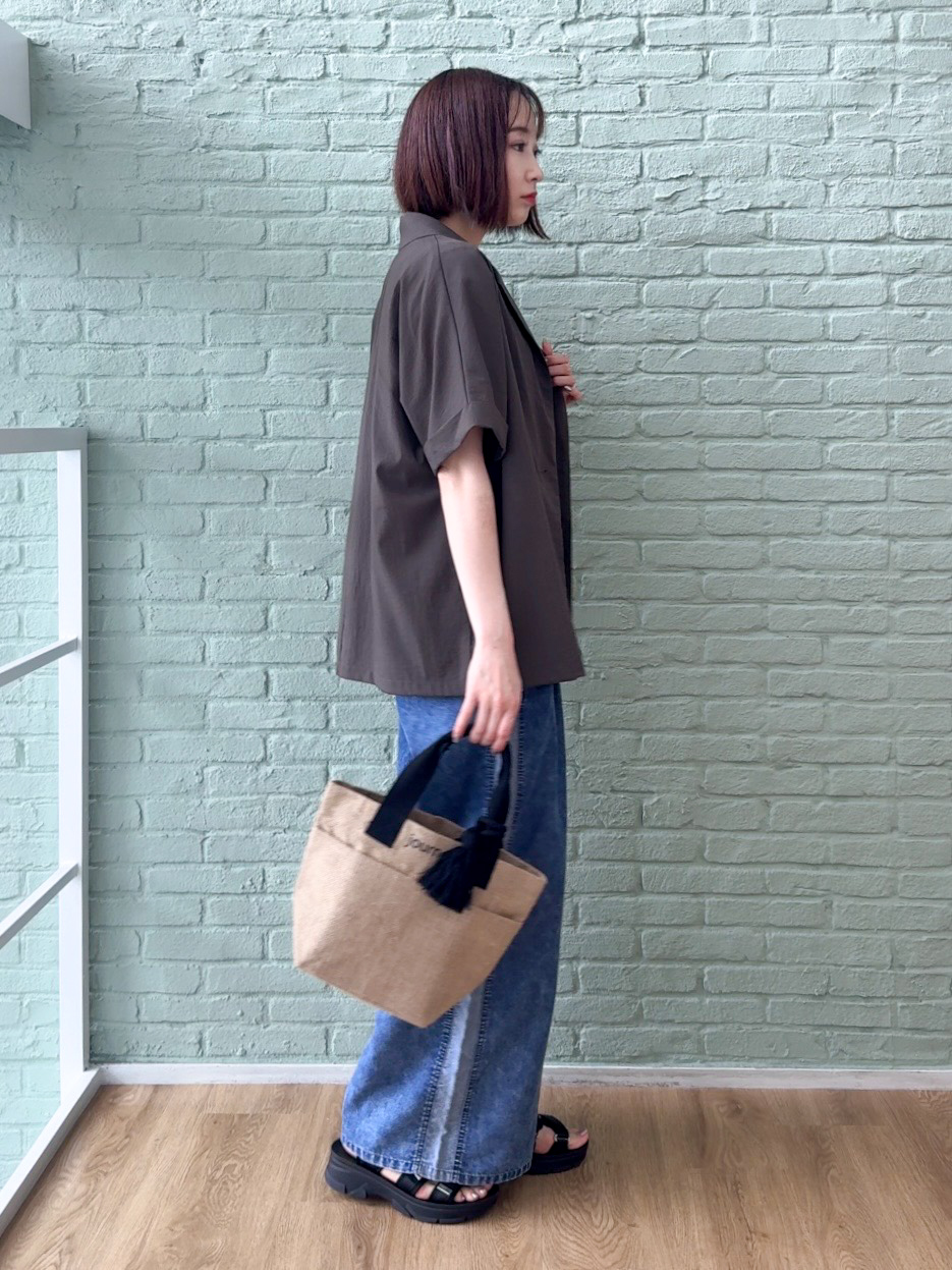 𝐜𝐡𝐢𝐤𝐚さんの「SHOO･LA･RUE｜【高レビュー/洗濯機可/セットアップ可】軽凛(かろりん) ひんやり半袖ジャケット」を使ったコーディネート