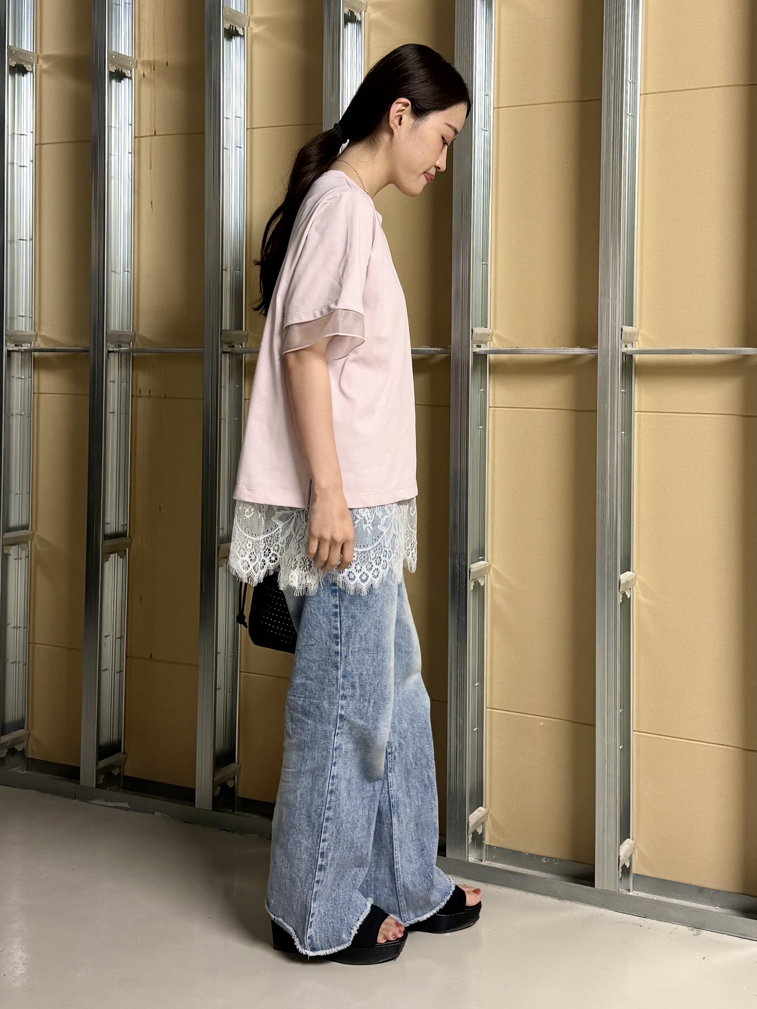 sahoさんの「THE SHOP TK｜【M-XL/ひんやり】上品な透け感 袖口シアーTシャツ」を使ったコーディネート