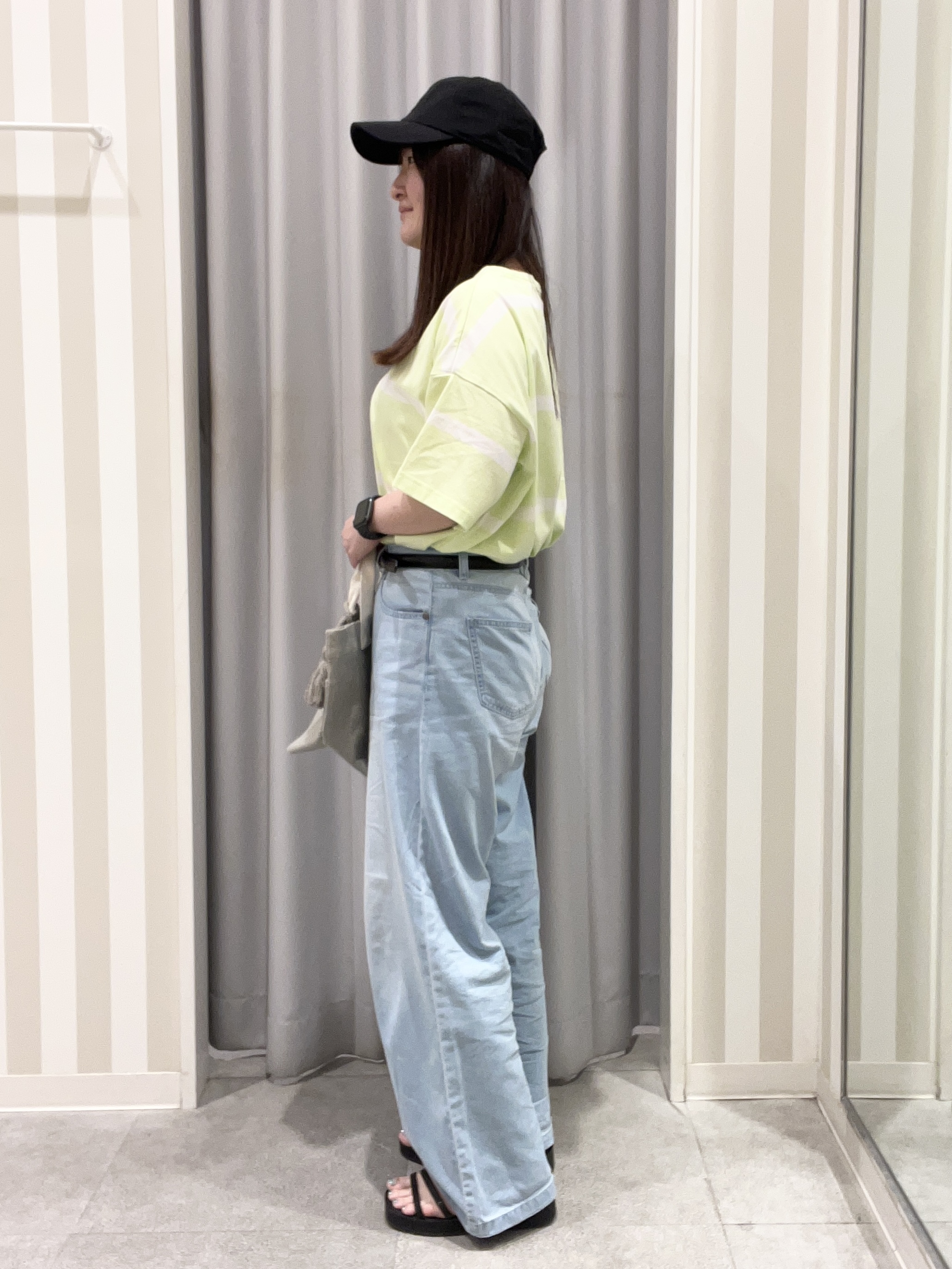 もーりぃさんの「SHOO･LA･RUE｜【ひんやり/S-LL】涼しげで爽やか 太ボーダー斜め切り替えTシャツ」を使ったコーディネート