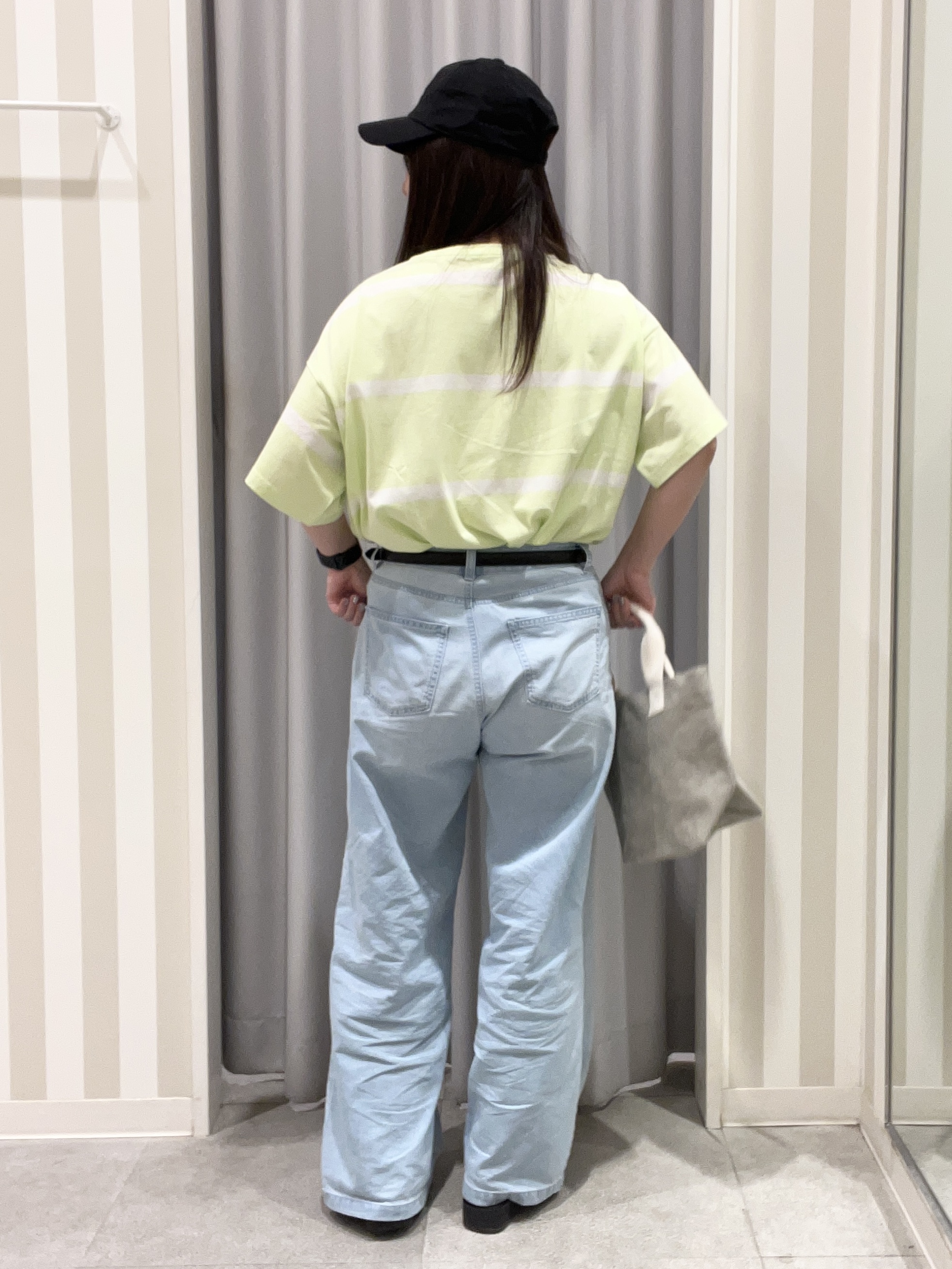 もーりぃさんの「SHOO･LA･RUE｜【ひんやり/S-LL】涼しげで爽やか 太ボーダー斜め切り替えTシャツ」を使ったコーディネート