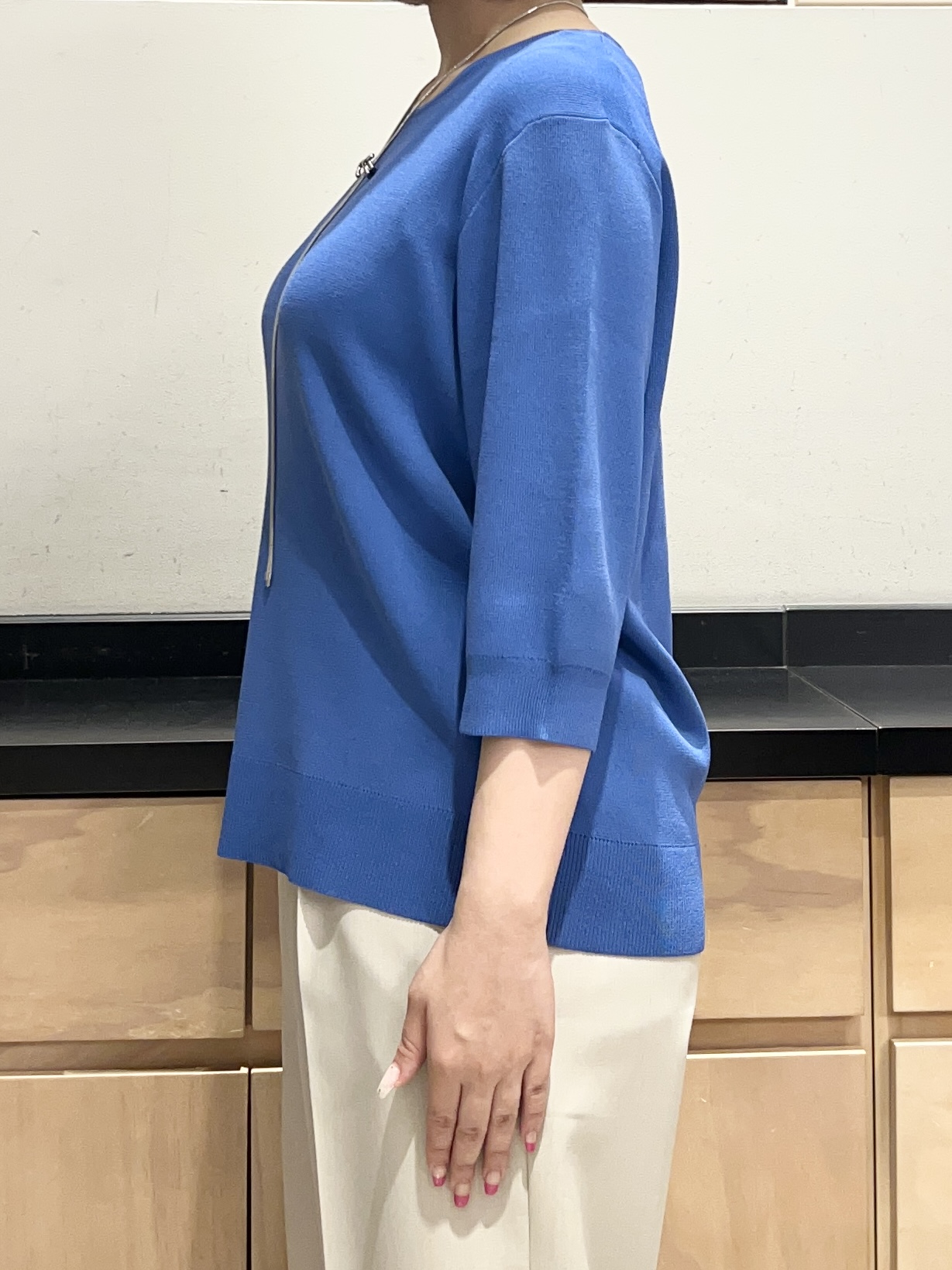 かのさんの「THE SHOP TK｜【S-XL/ひんやりタッチ】美しさ際立つ 6分袖ニット 洗濯機OK/UVケア/毛玉になりにくい」を使ったコーディネート