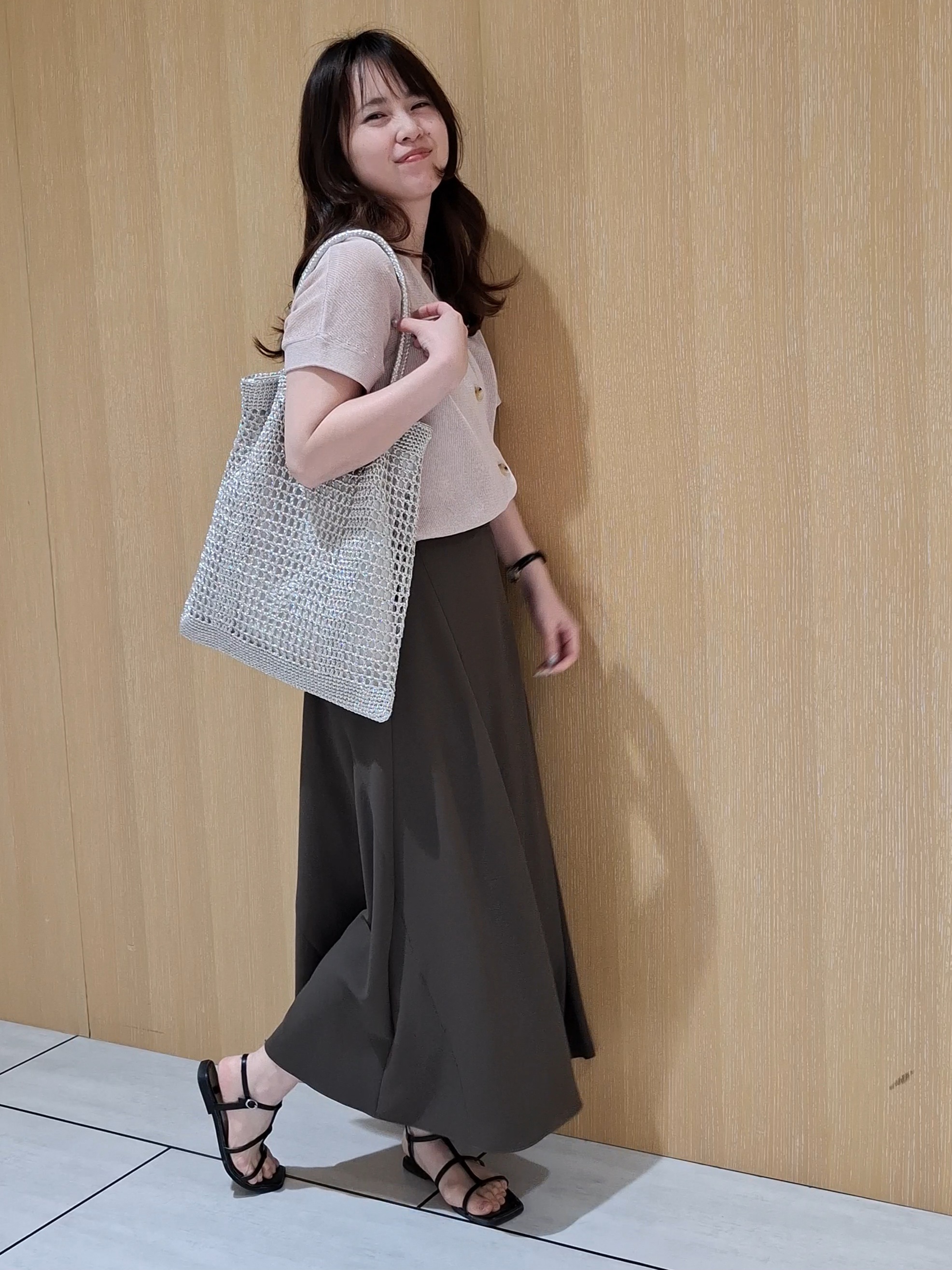 YuKaRiさんの「UNTITLED｜【接触冷感/はっ水/セットアップ可】リラクシーフレアスカート」を使ったコーディネート