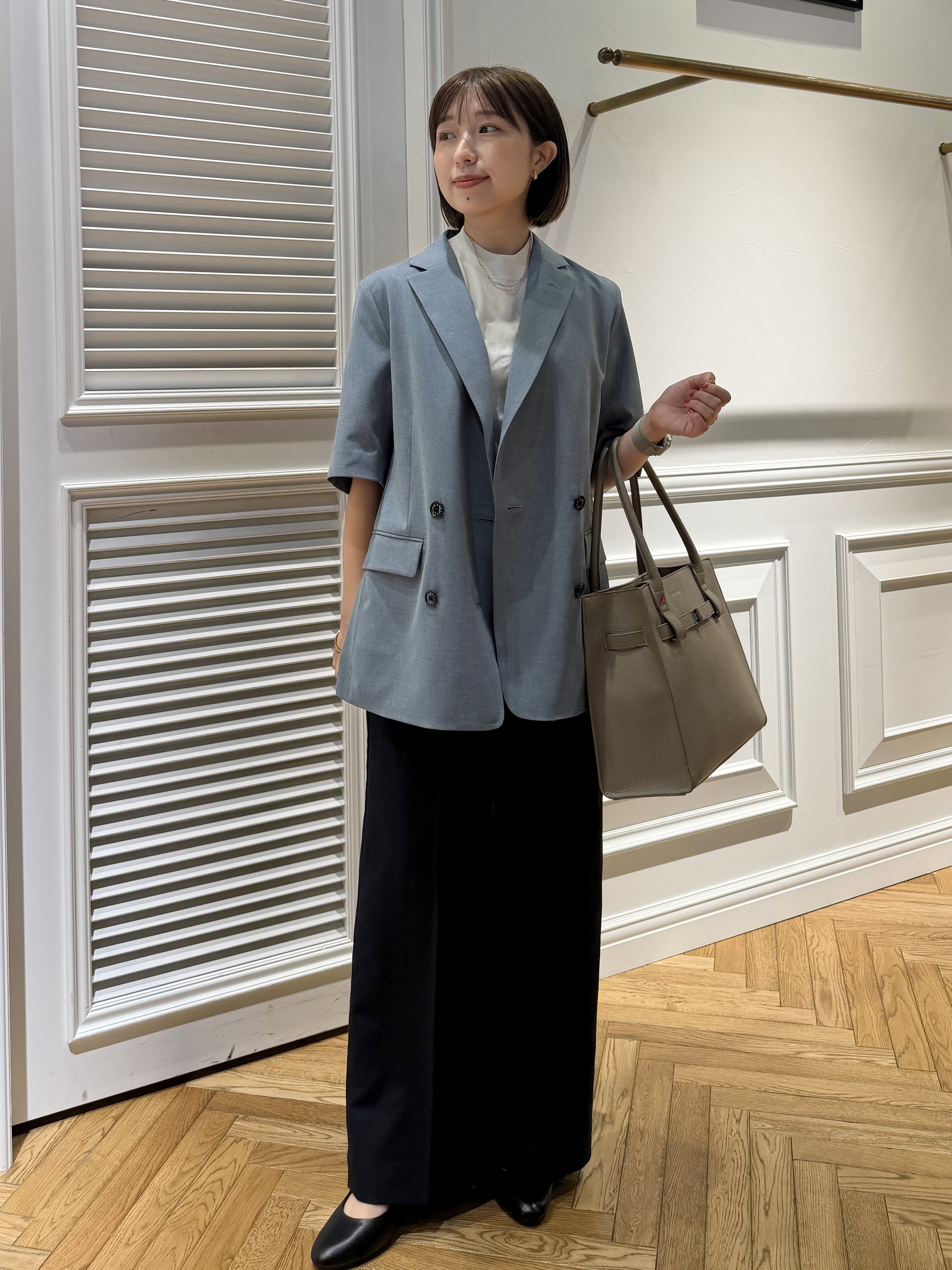 つじ まこさんの「DRESSTERIOR｜【ウォッシャブル】コットンシルクハーフスリーブニット」を使ったコーディネート