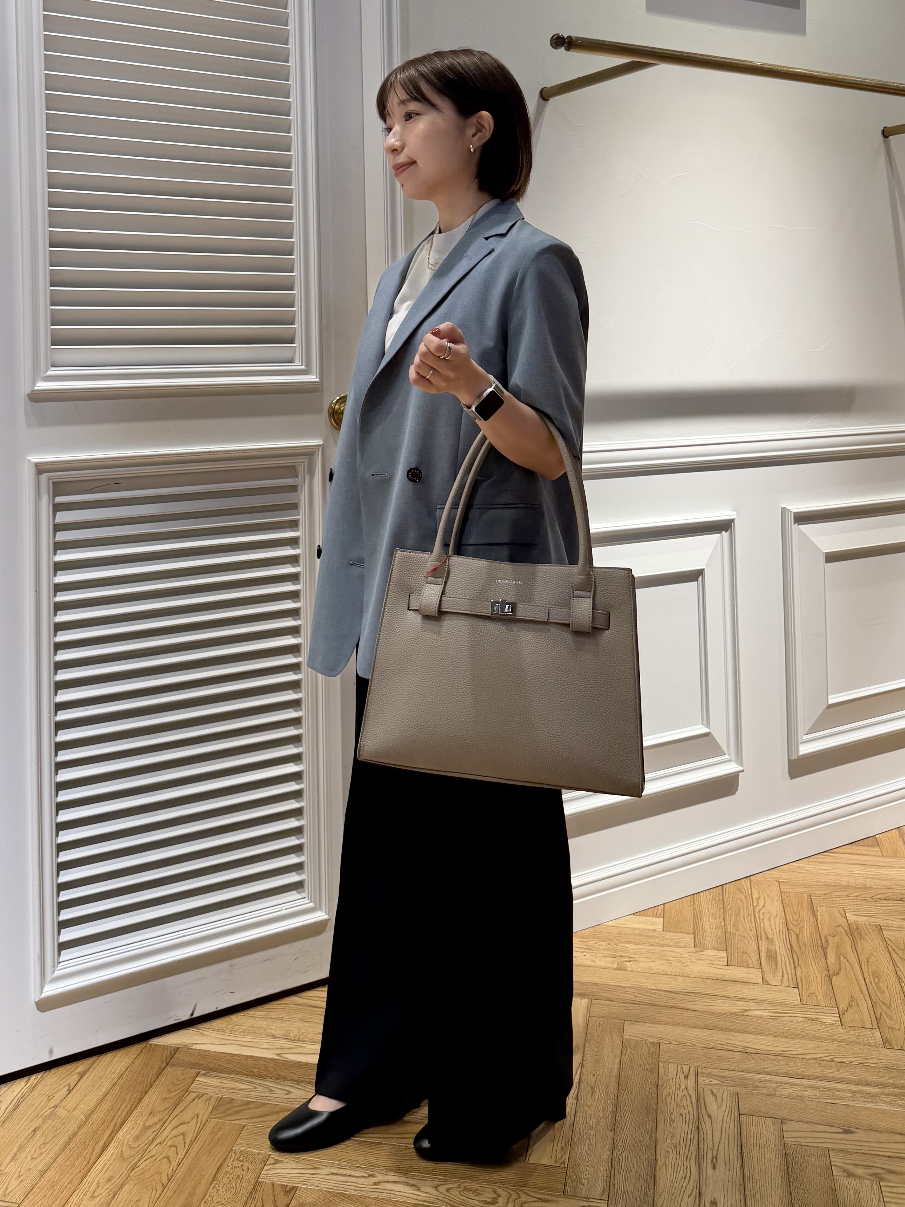 つじ まこさんの「DRESSTERIOR｜【ウォッシャブル】コットンシルクハーフスリーブニット」を使ったコーディネート