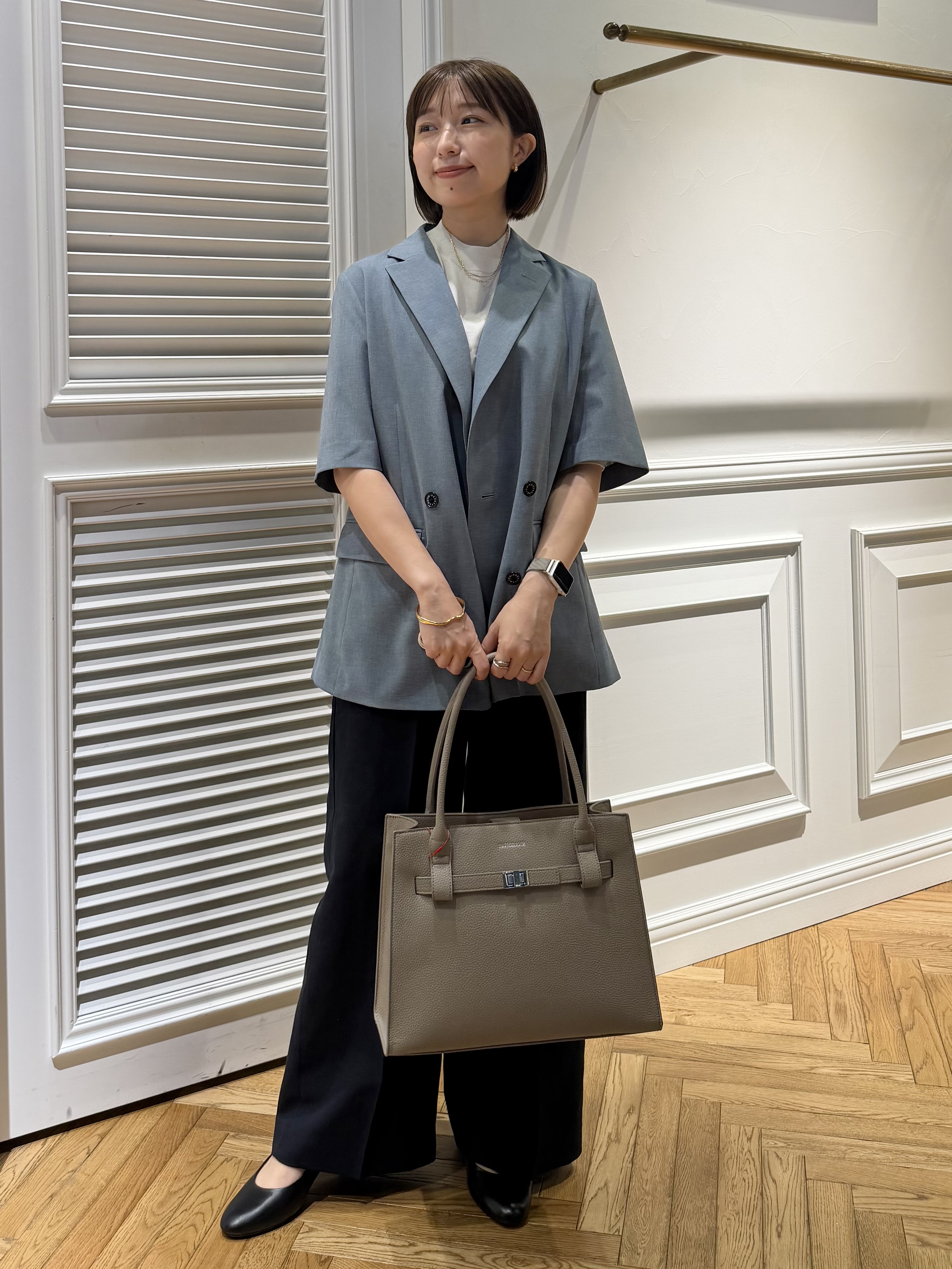 つじ まこさんの「DRESSTERIOR｜【ウォッシャブル】コットンシルクハーフスリーブニット」を使ったコーディネート