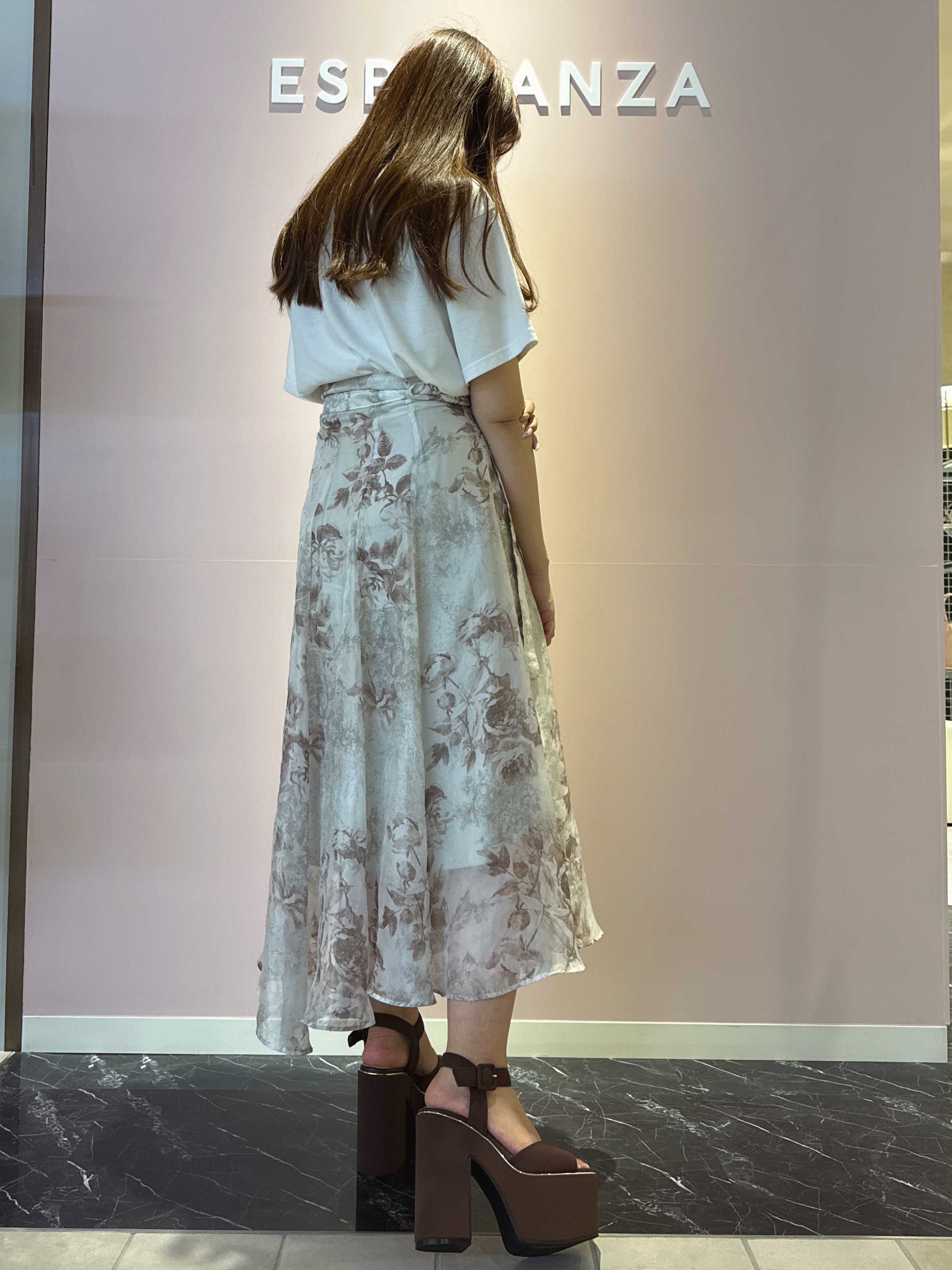 neinaさんの「ESPERANZA｜アゲ盛りサンダル」を使ったコーディネート
