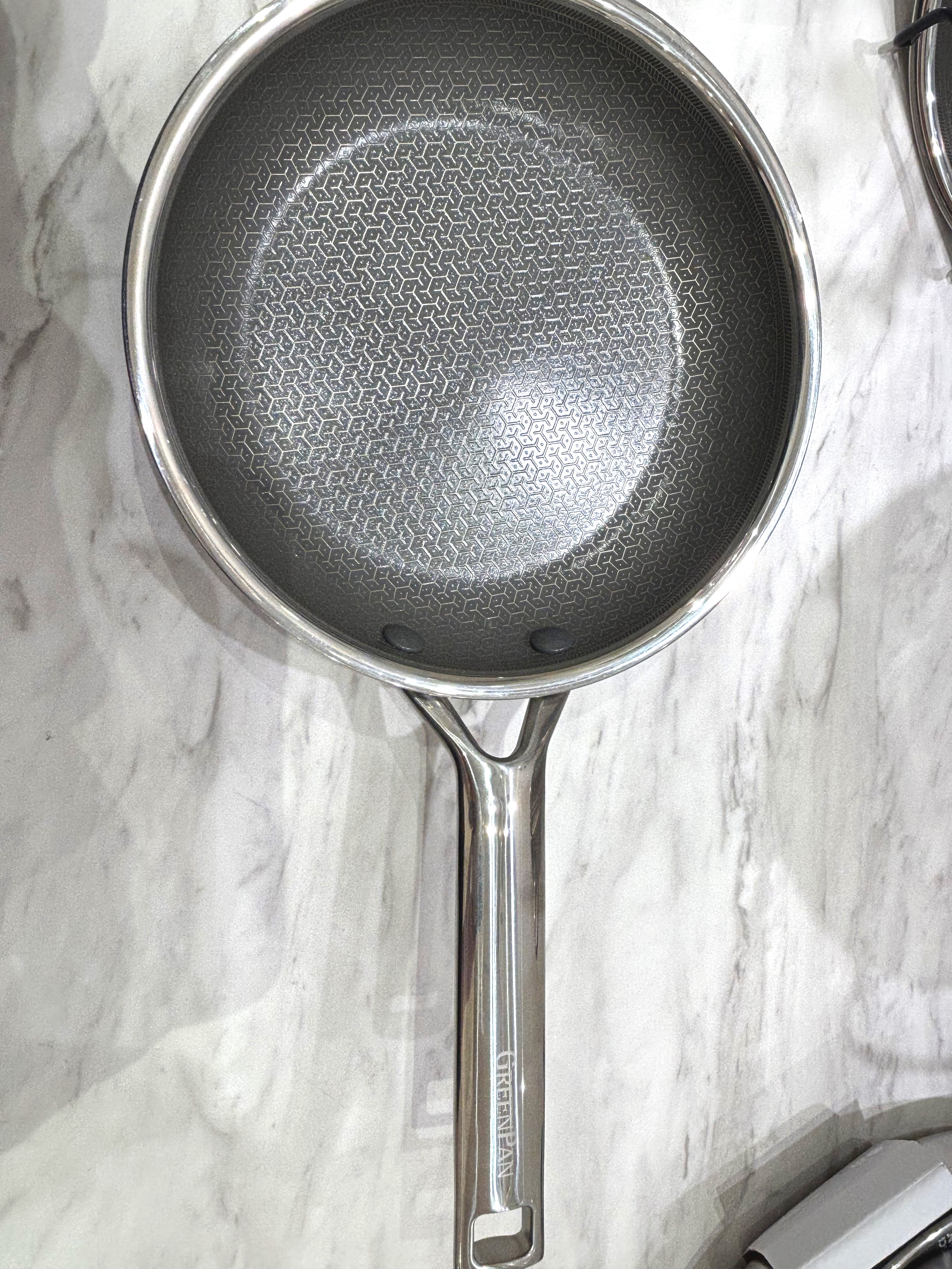 KaNaさんの「212 KITCHEN STORE｜エーペックス フライパン 20cm ＜GreenPan  グリーンパン＞」を使ったコーディネート