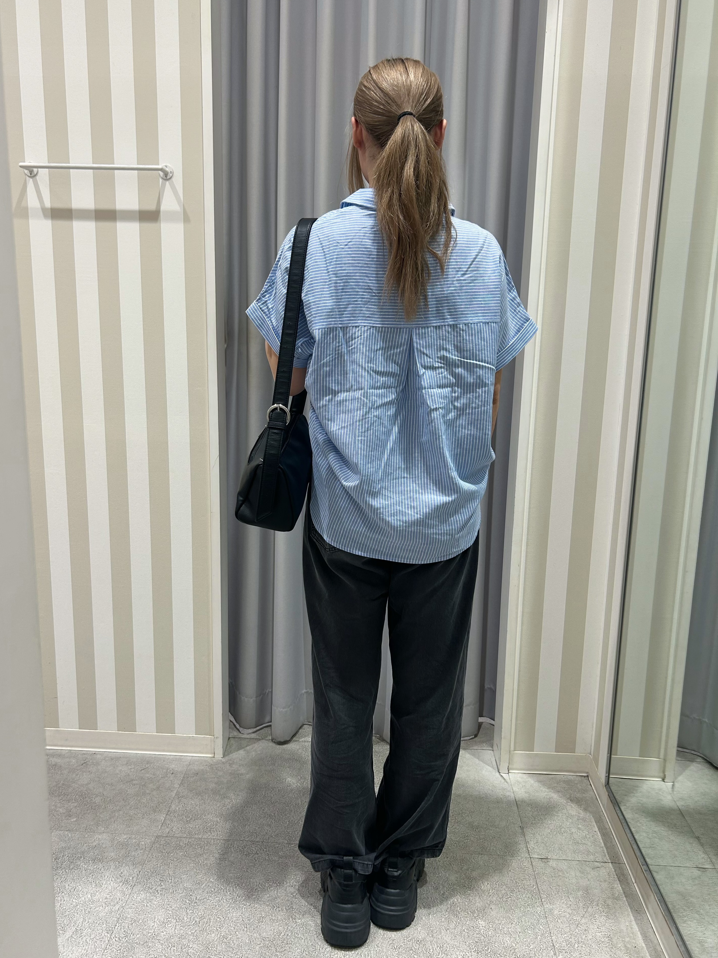 美空さんの「SHOO･LA･RUE｜【ひんやり/UV】インせず着られる フレンチリネンスキッパーシャツ」を使ったコーディネート