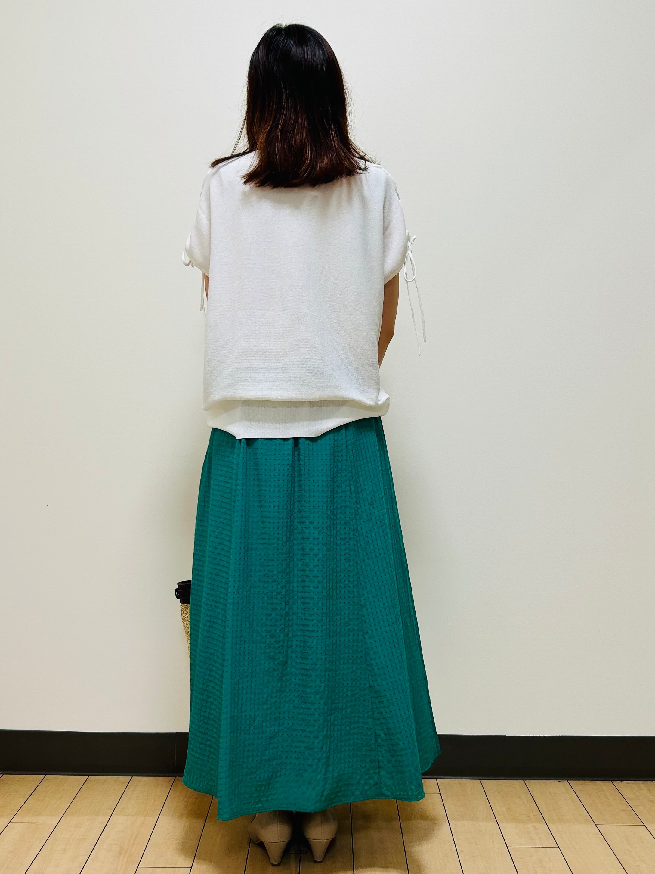 miiiさんの「Reflect｜レースアップスリーブデザインニット」を使ったコーディネート