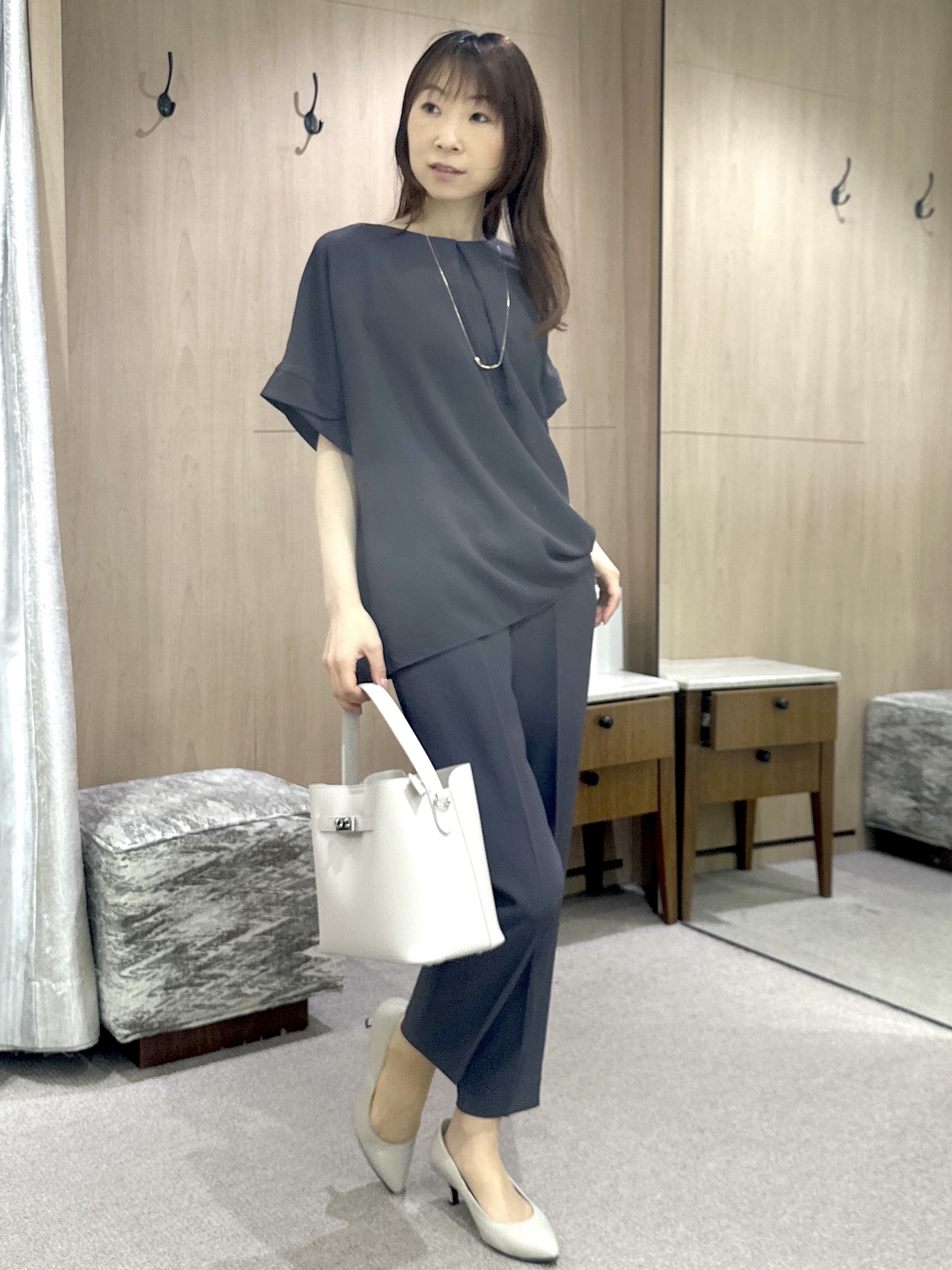 Miwaさんの「UNTITLED｜【前後2WAY/はっ水/セットアップ可】リラクシーフレンチスリーブブラウス」を使ったコーディネート
