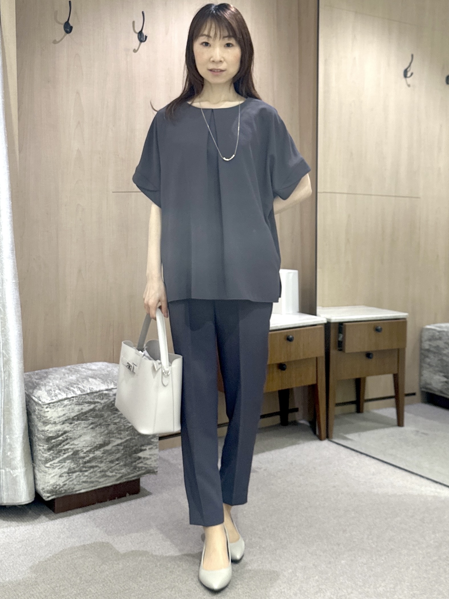 Miwaさんの「UNTITLED｜【前後2WAY/はっ水/セットアップ可】リラクシーフレンチスリーブブラウス」を使ったコーディネート