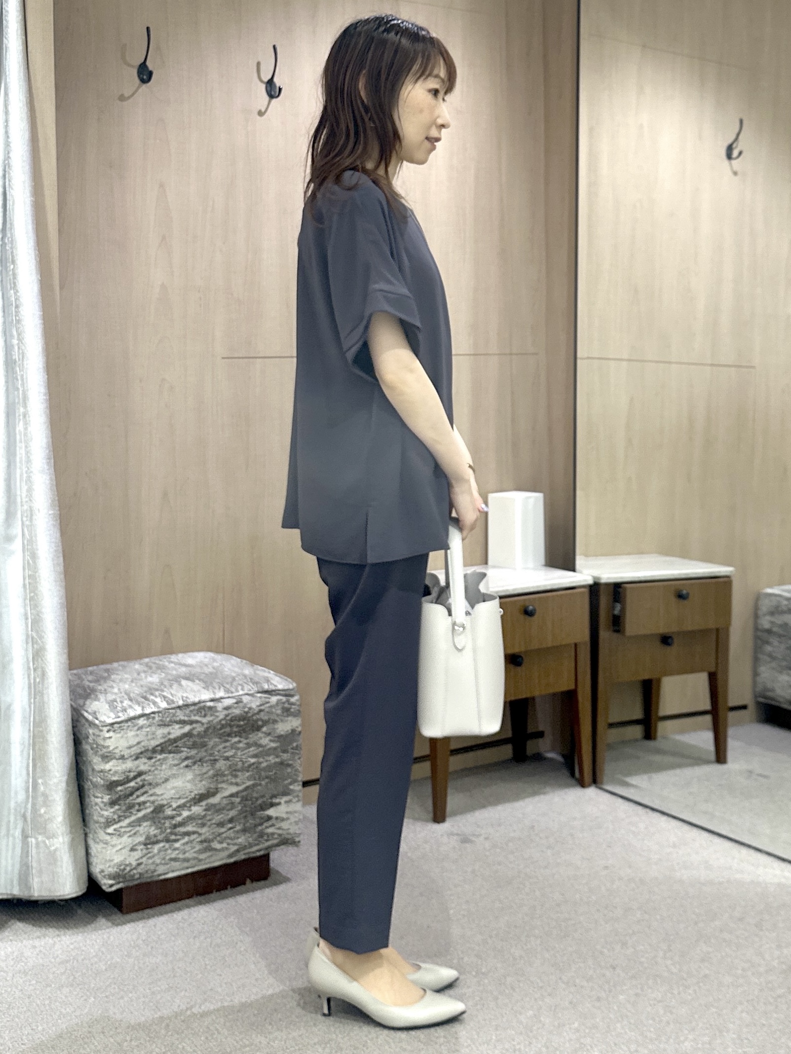Miwaさんの「UNTITLED｜【前後2WAY/はっ水/セットアップ可】リラクシーフレンチスリーブブラウス」を使ったコーディネート