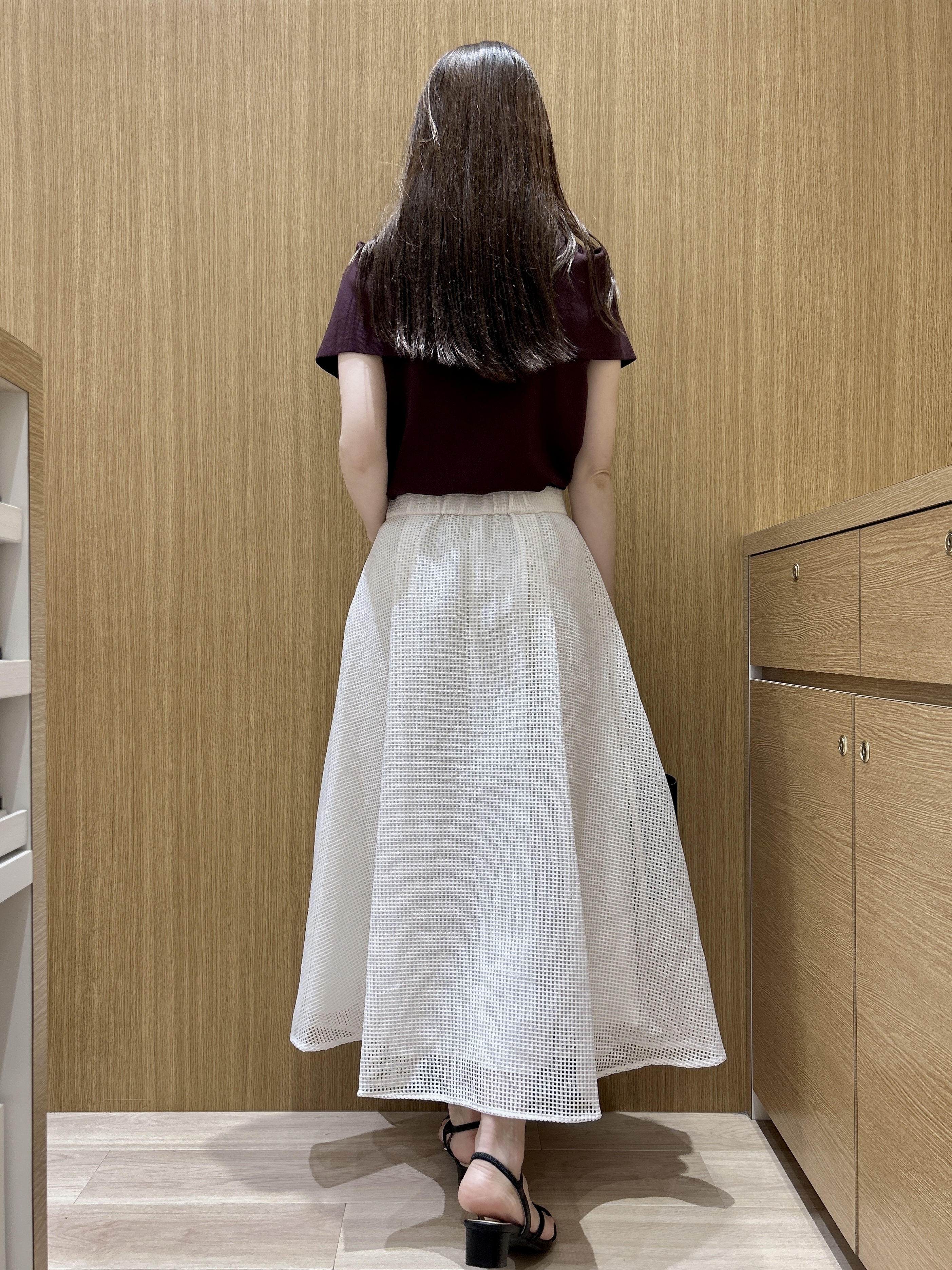 maiさんの「OPAQUE.CLIP｜オフショルダーニット【洗濯機OK／抗ピル】」を使ったコーディネート