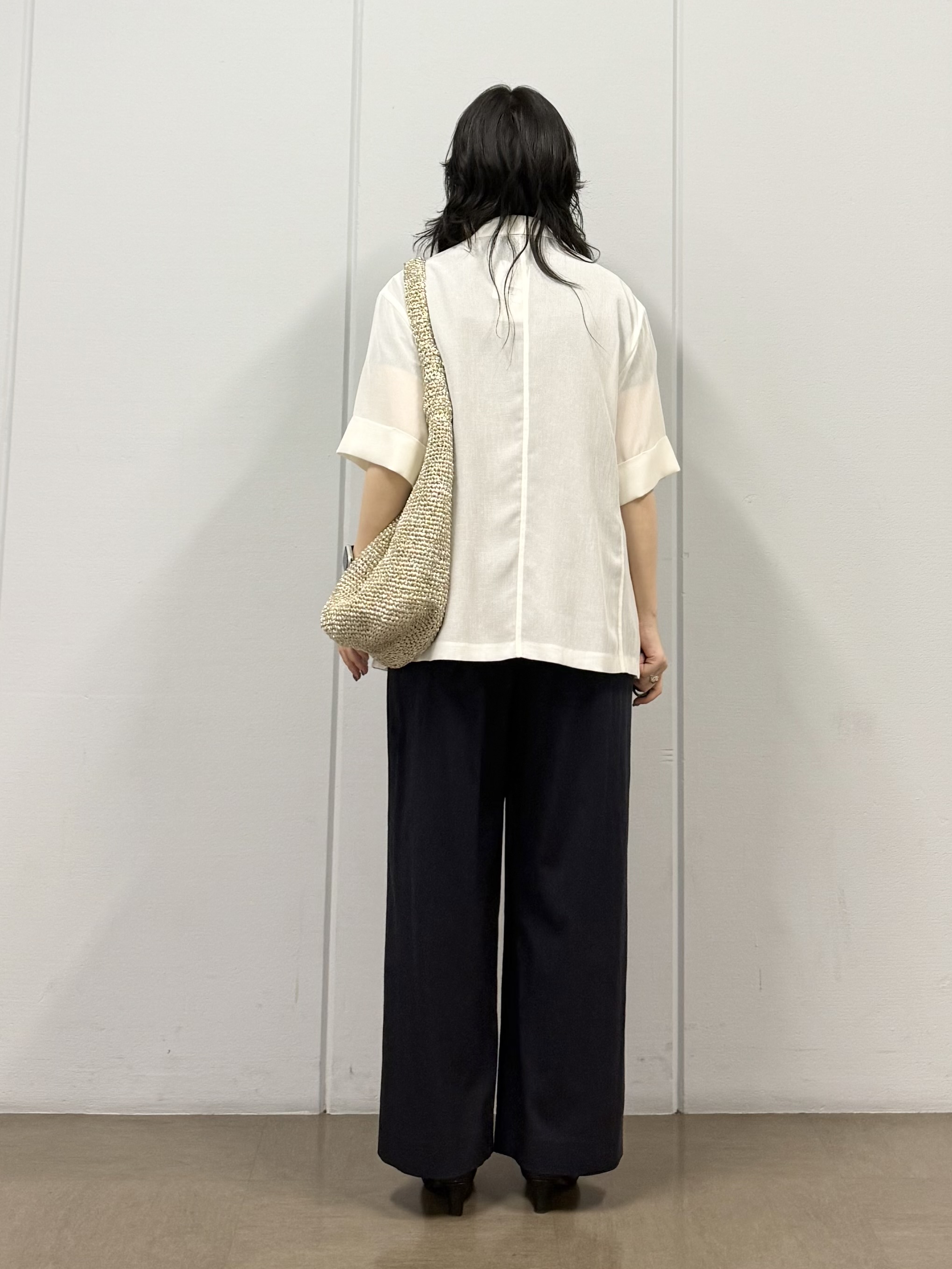 mizukiさんの「INDIVI｜【洗える／メッシュ素材／SETUP可能】半袖シアージャケット」を使ったコーディネート