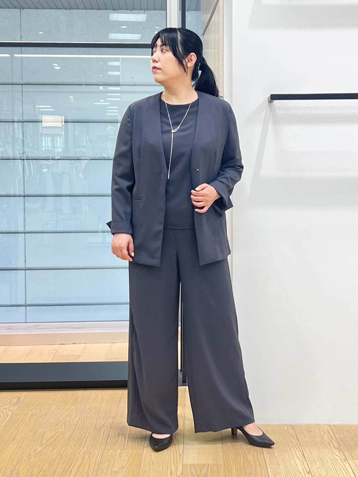 shimaさんの「INDIVI｜【さらに軽く軽快！／着る日傘】ノーカラージャケット」を使ったコーディネート