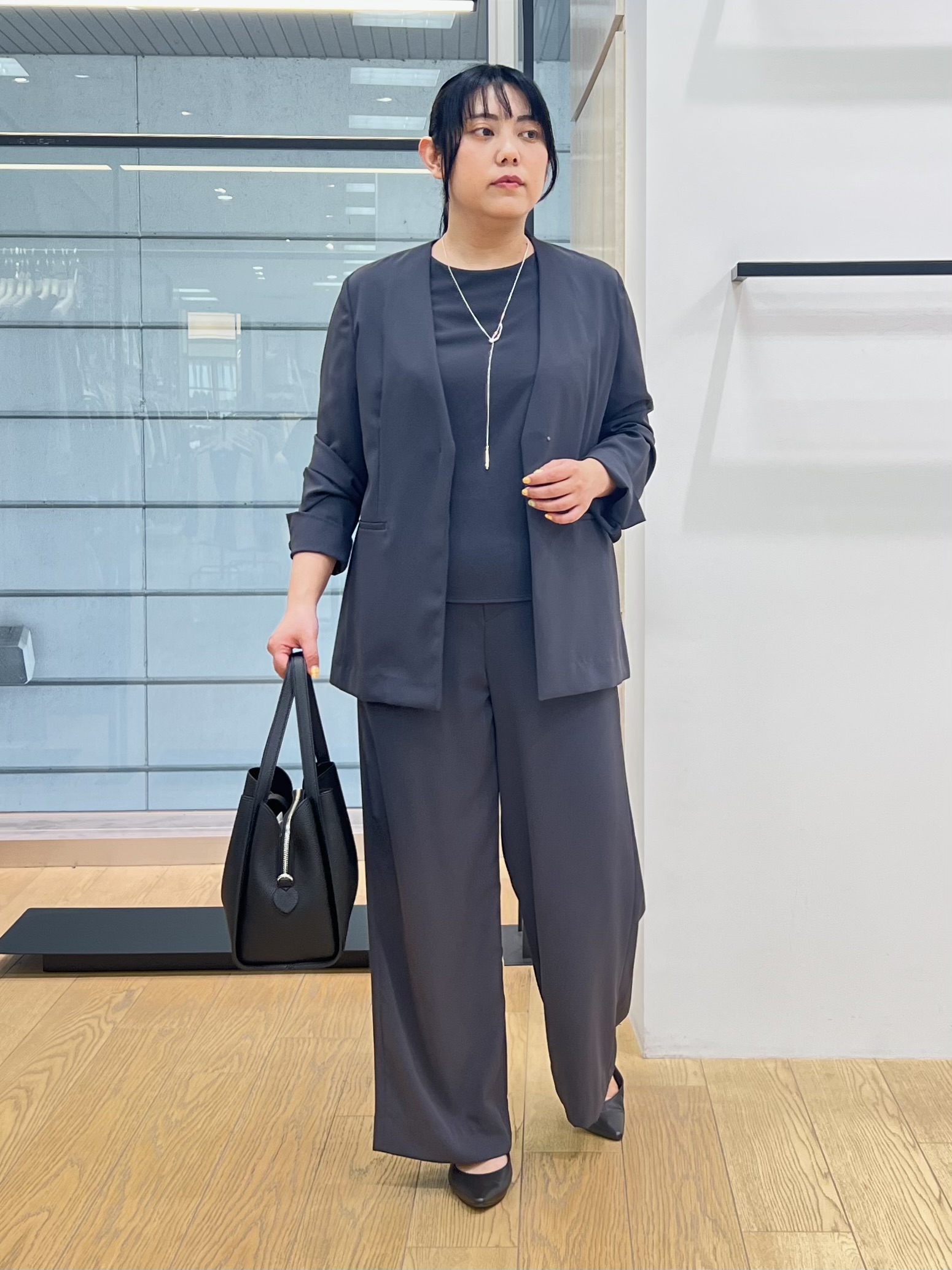 shimaさんの「INDIVI｜【さらに軽く軽快！／着る日傘】ノーカラージャケット」を使ったコーディネート