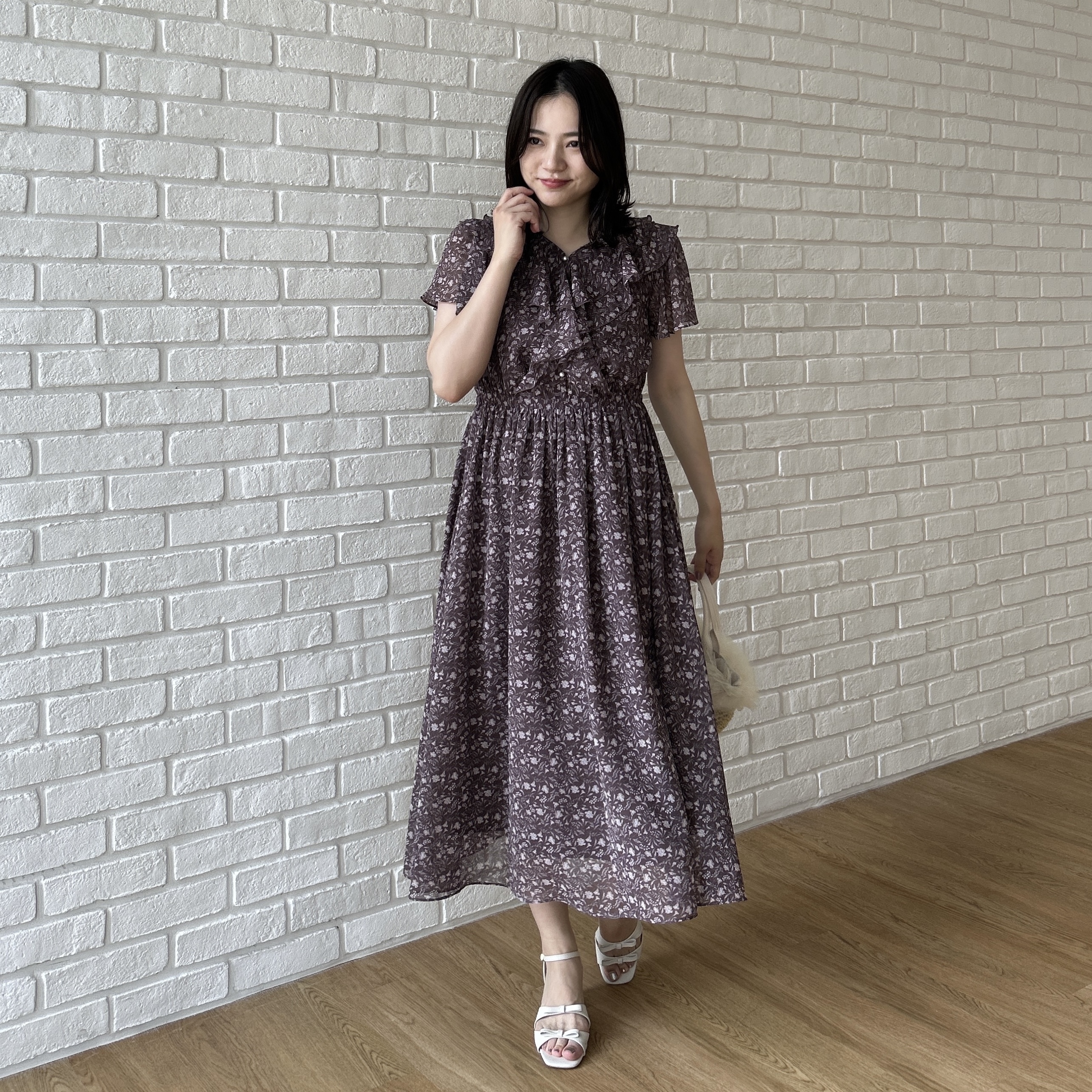 shinoさんの「Couture brooch｜【洗える・パール調釦】愛されシアーカーディガン」を使ったコーディネート