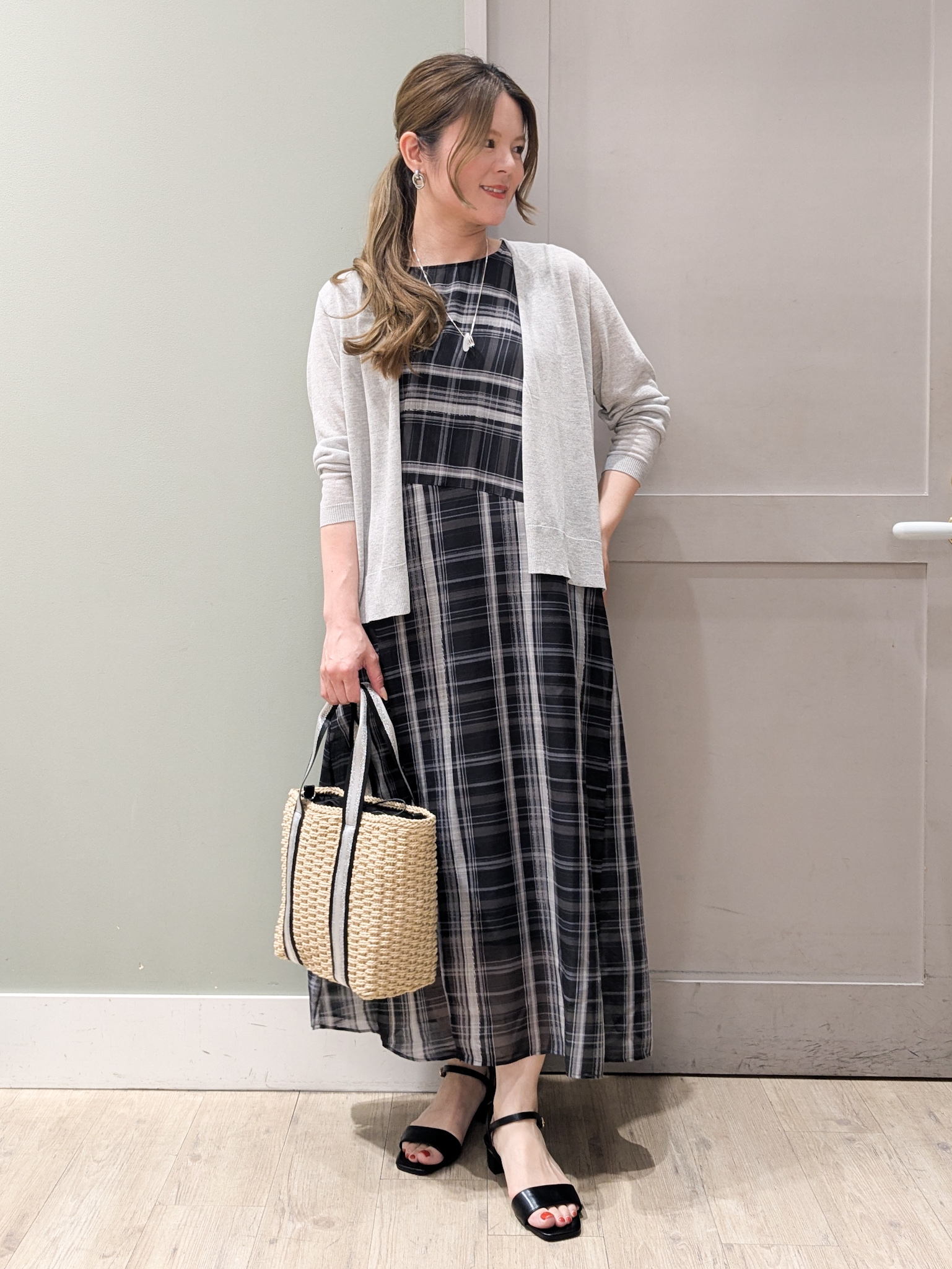 kuwawaさんの「grove｜高評価！【接触冷感／UVカットetc】ベーシックショートカーディガン」を使ったコーディネート