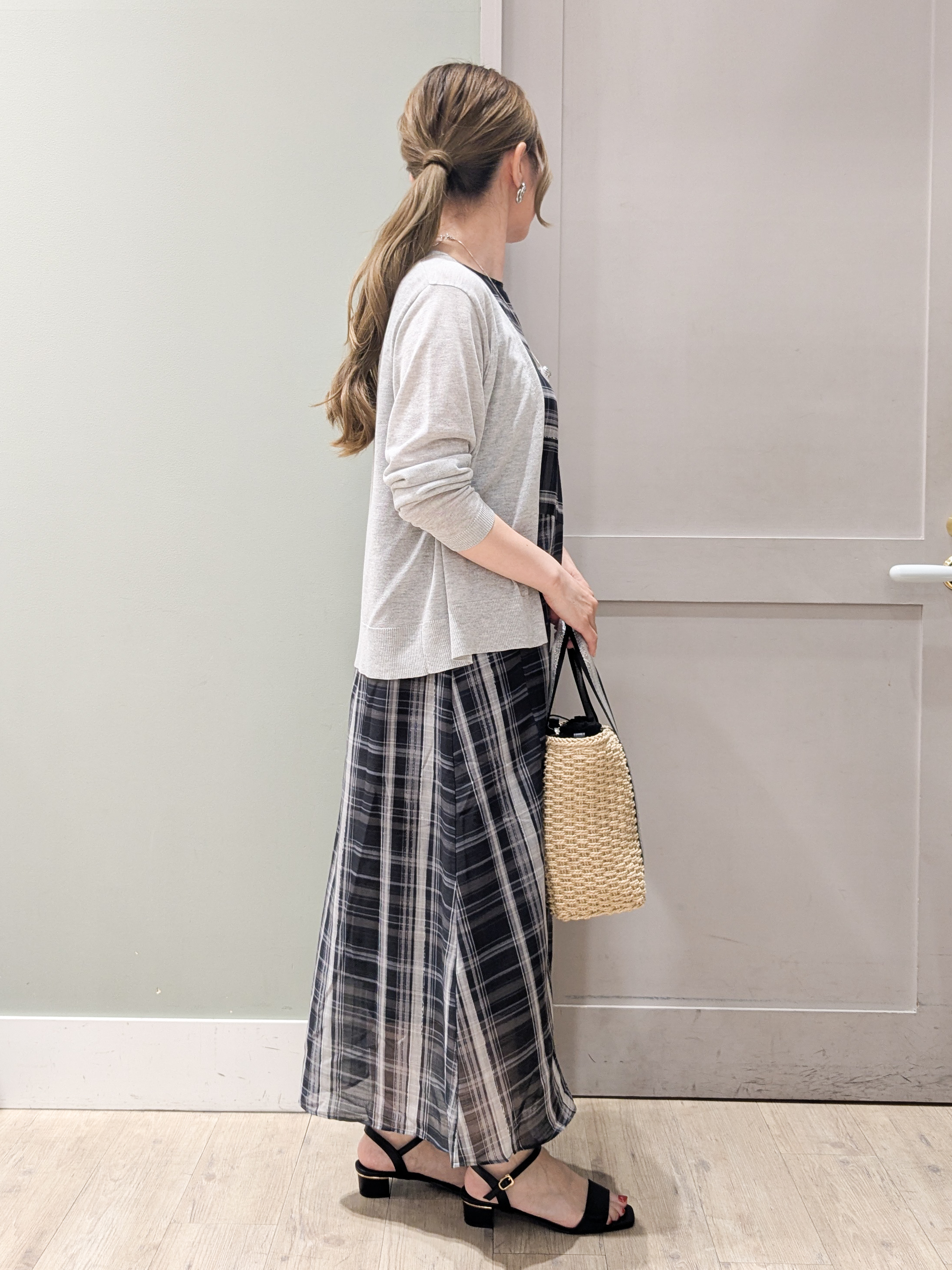 kuwawaさんの「grove｜高評価！【接触冷感／UVカットetc】ベーシックショートカーディガン」を使ったコーディネート